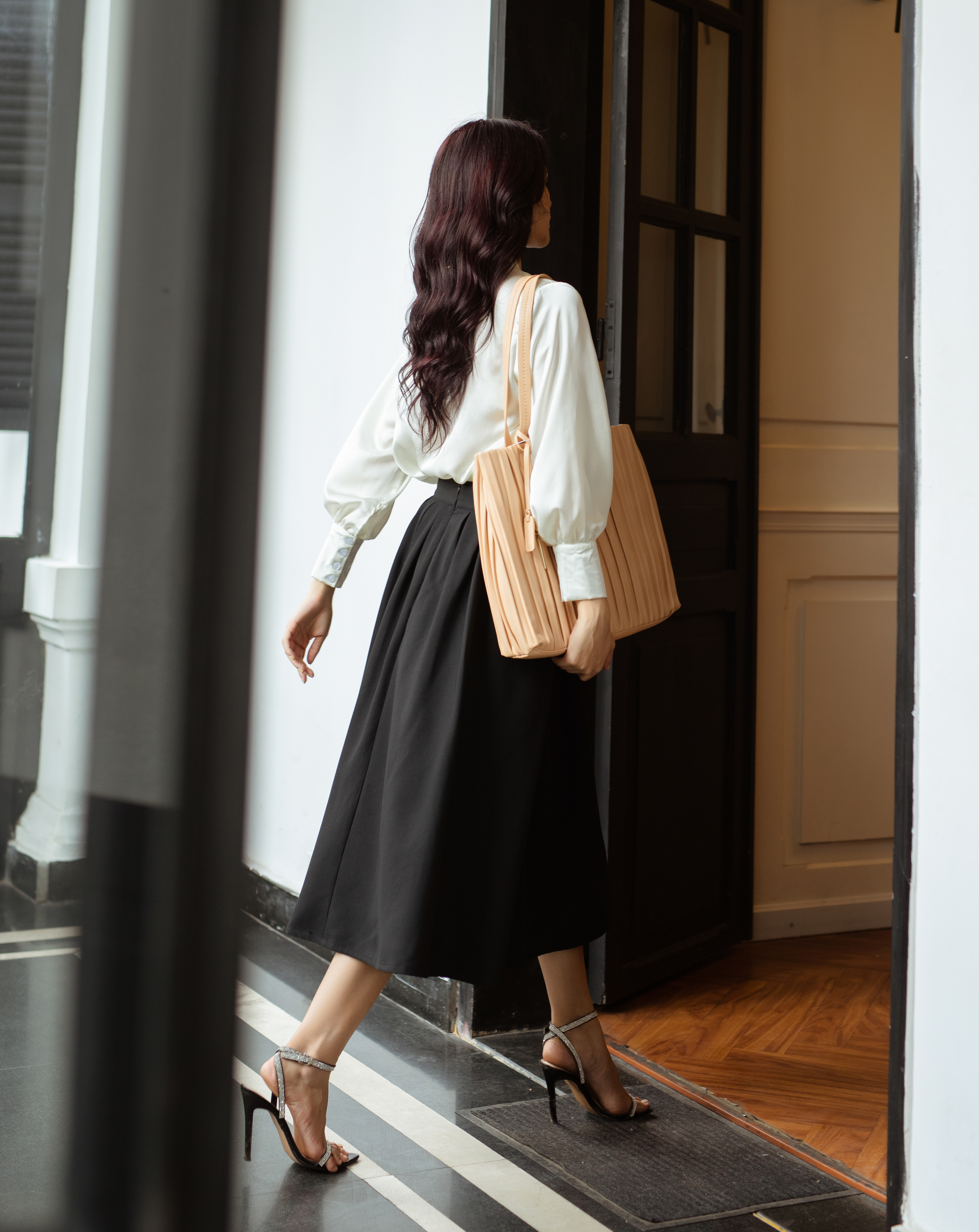 Áo kiểu tay dài cổ V_thumbnail_5