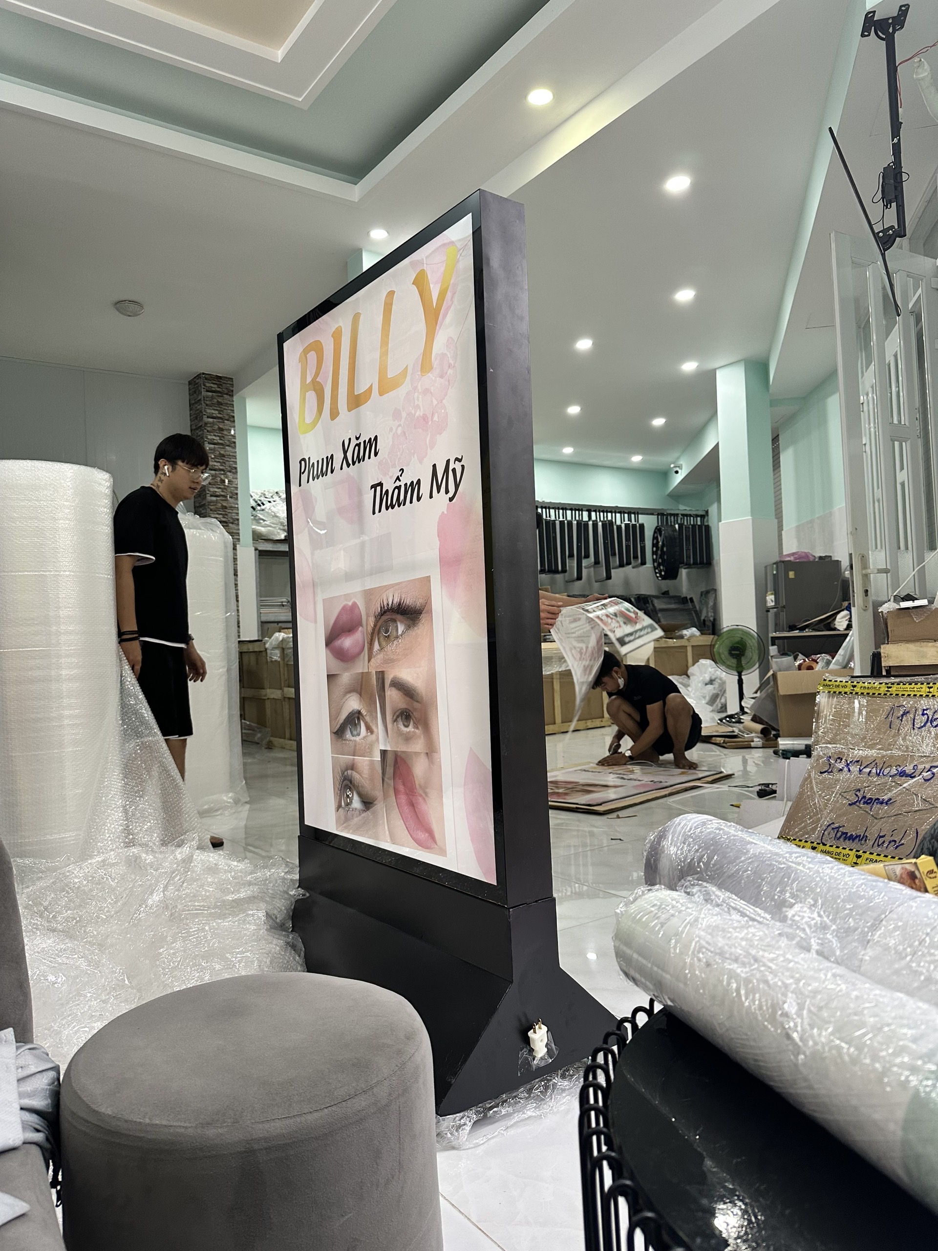 HỘP ĐÈN 2 MẶT 3M