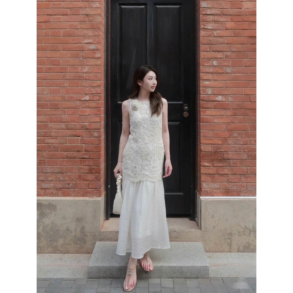 Đầm Ren Dài Sát Nách Màu Kem Phối Chân Váy Lụa Vintage, Váy Đi Tiệc , Đi Chơi Sang Chảnh Phối Hoa Ngực Logastore_L203