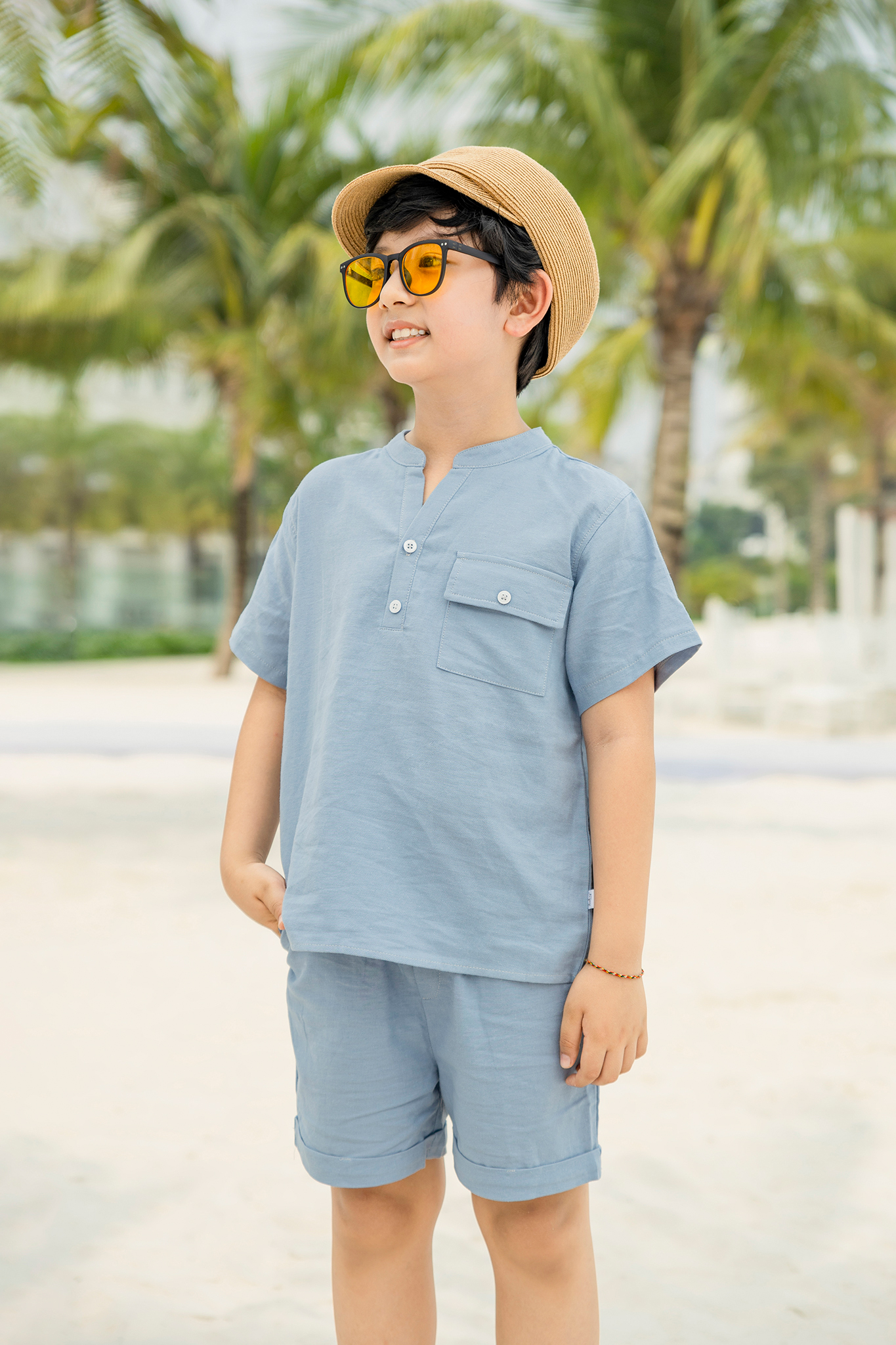 Bộ bé trai cổ trụ mở V, quần lật gấu_thumbnail_0