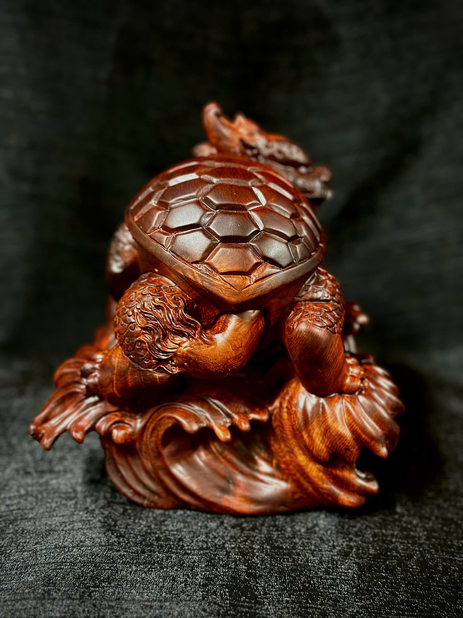 TƯỢNG LONG QUY - GỖ HƯƠNG ÔM ĐÁ_thumbnail_3