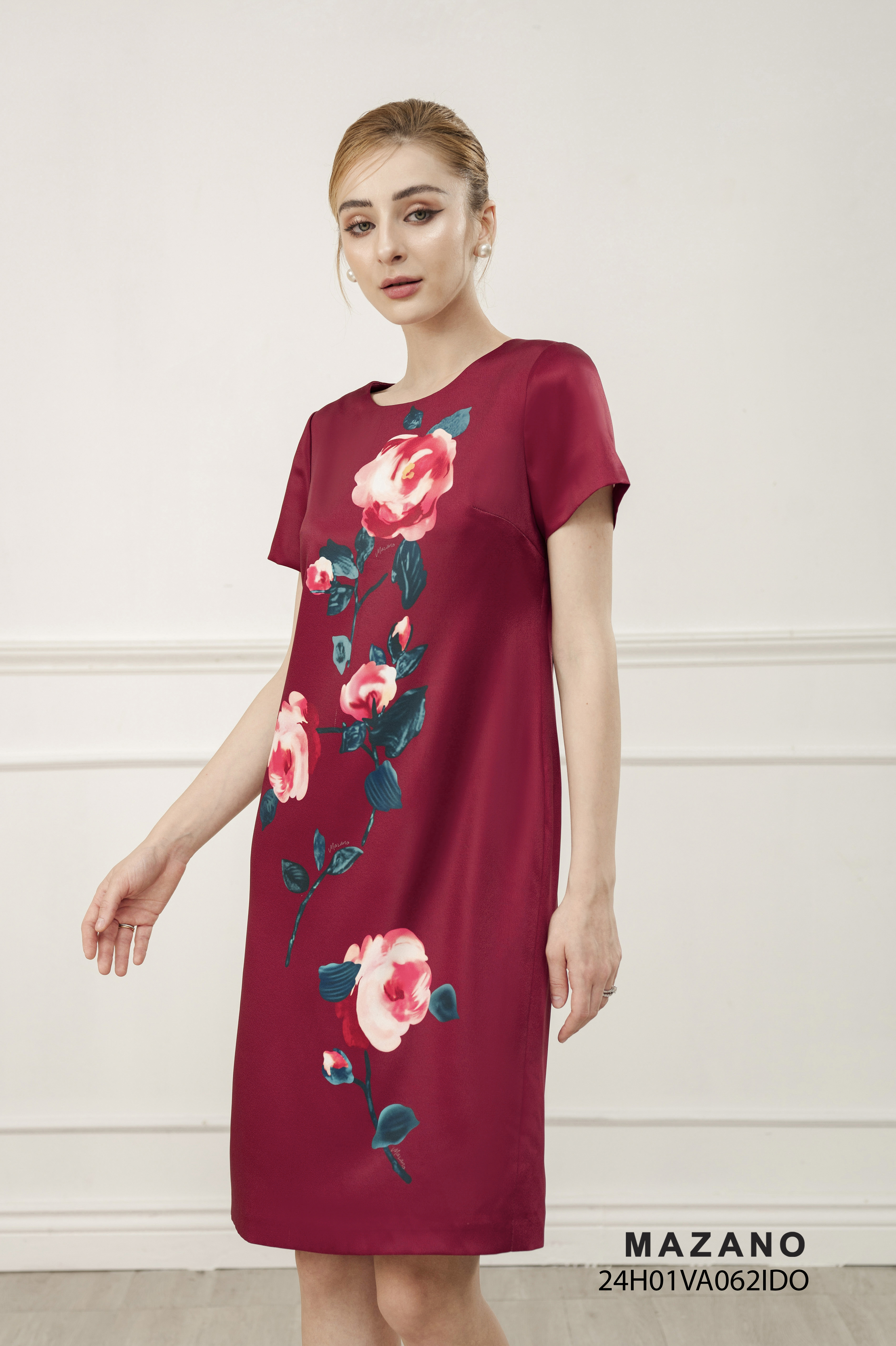 Váy Đầm Suông Vải lụa dày dặn Họa tiết hoa hồng cách điệu Cổ tròn vừa Tay ngắn dài đến gối_thumbnail_1