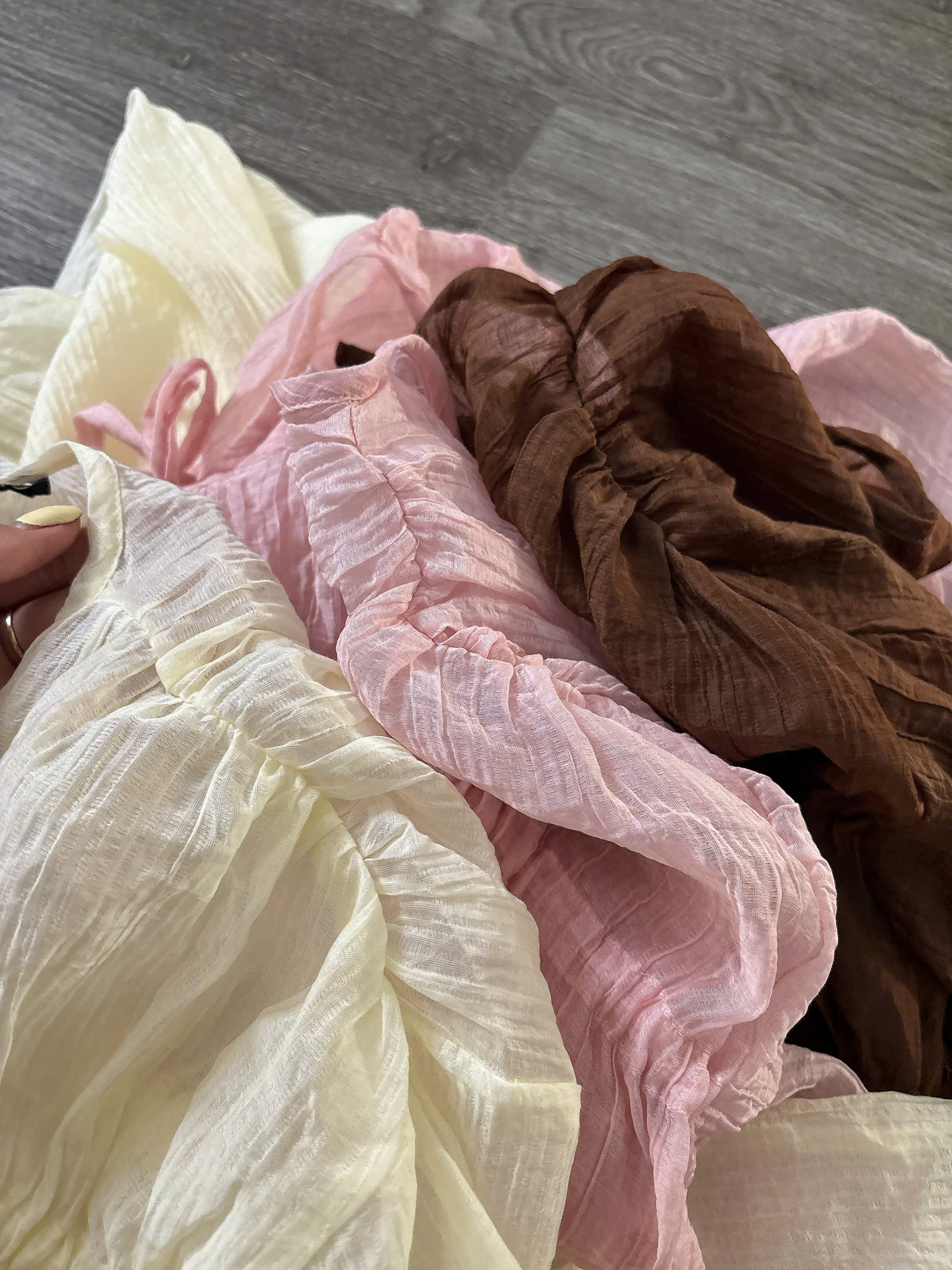 U16 ÁO KIỂU 3 MÀU_thumbnail_2