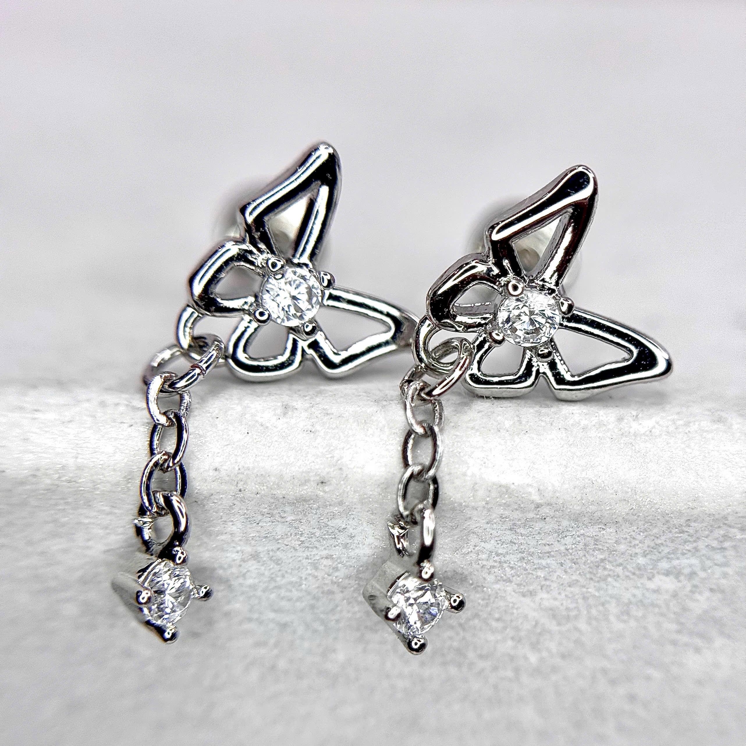 khuyên kiểu con bướm lớn rỗng rơi đá bi