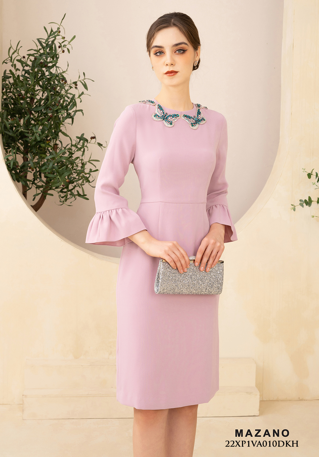 Đầm ôm chân thẳng tay cách điệu cổ đính trang trí_thumbnail_3