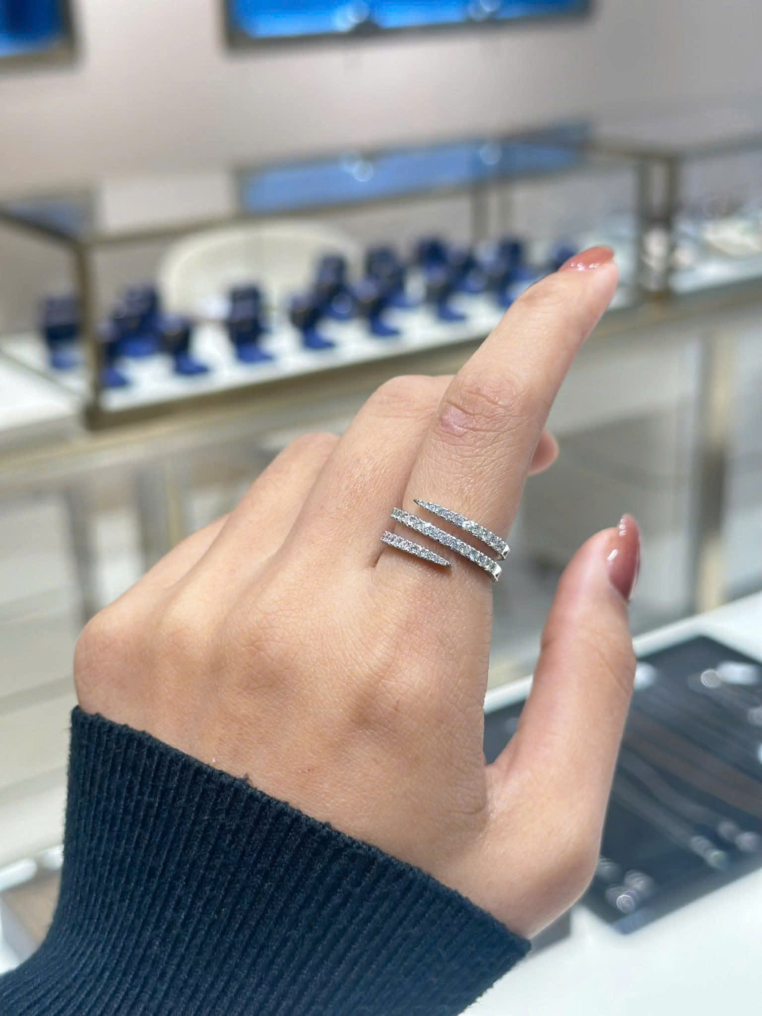 Nhẫn kim cương 36 viên 0.9 - 1.8li 14k 