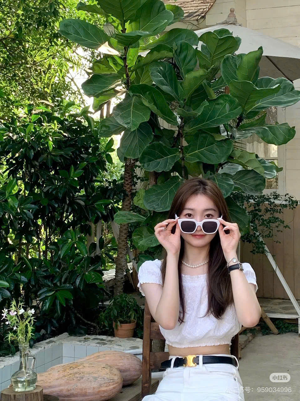 A105 ÁO KIỂU ĐỤC LỔ 2 MÀU_thumbnail_2