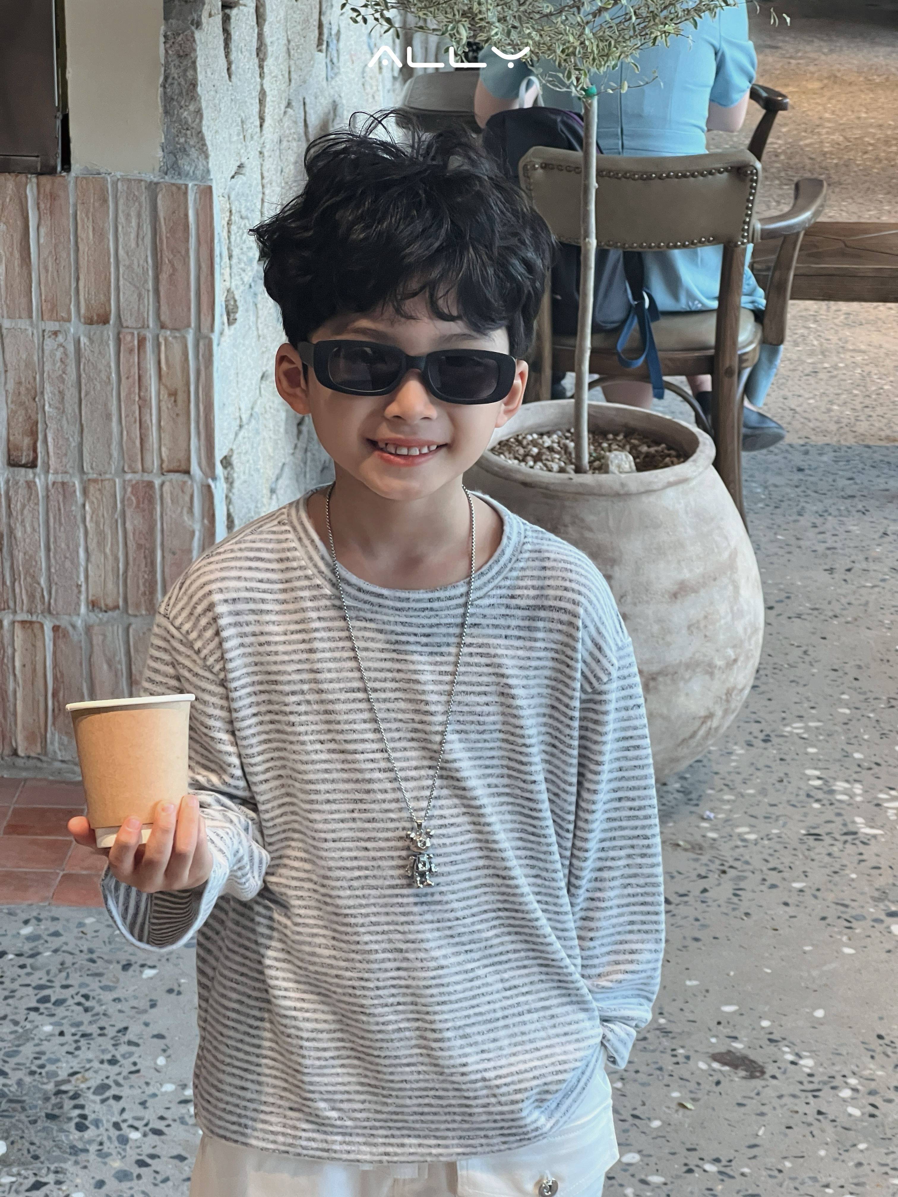 Áo len lông thỏ kẻ xám dài tay cho bé