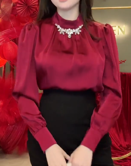 Sơ Mi Cổ Trụ Đính Đá_thumbnail_4