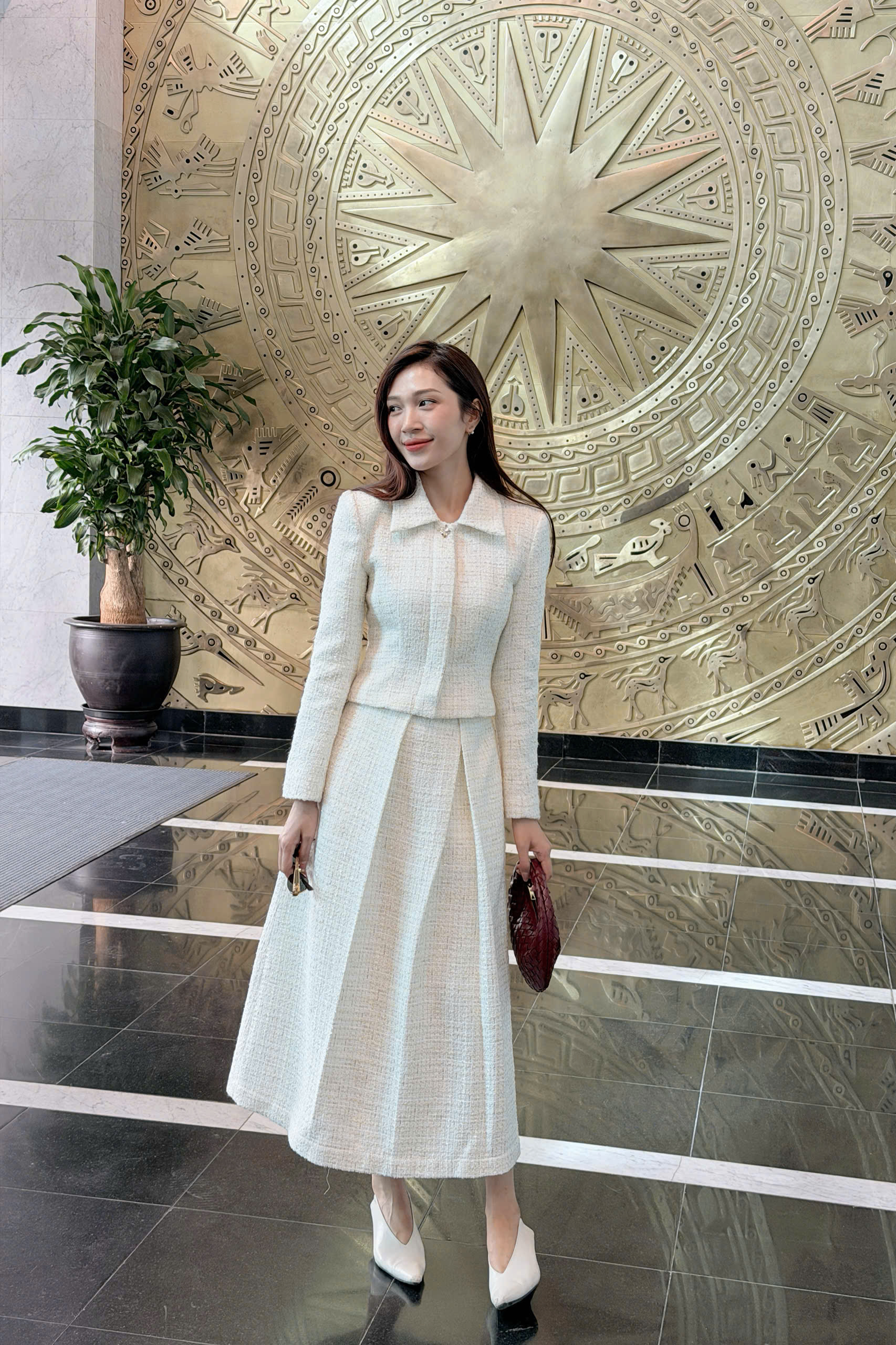 A228 - Áo dạ trắng lửng một cúc