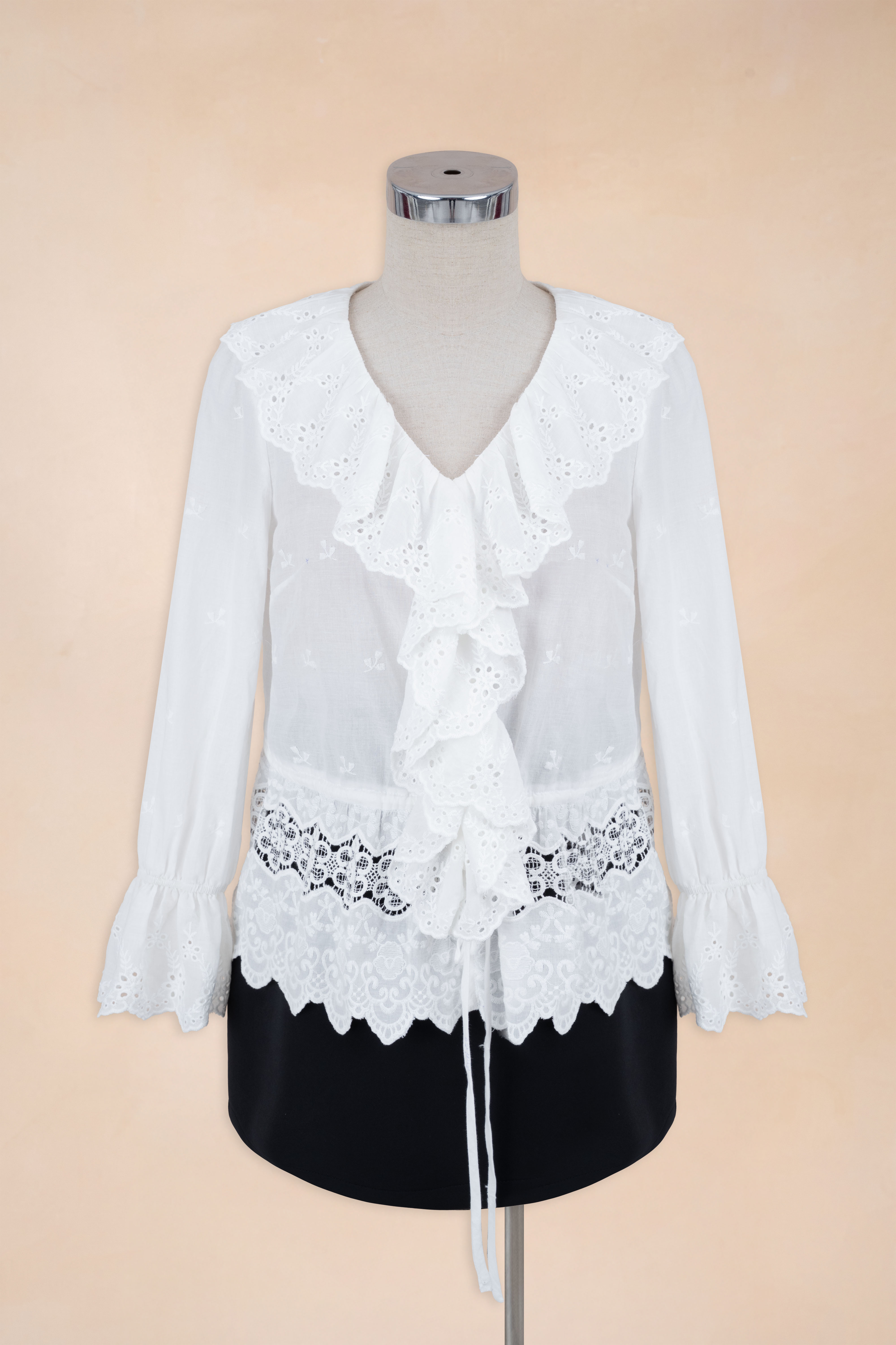 Áo Cổ V Viền Bèo