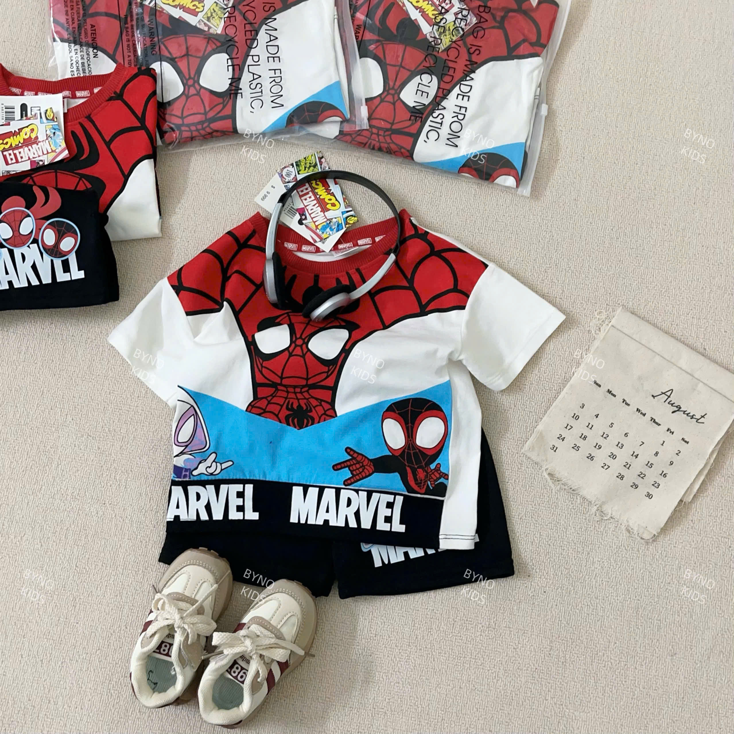 K08 BỘ CỘC NHỆN GIỮA ÁO VÀ 1 HÀNG CHỮ MARVEL- A117.1696