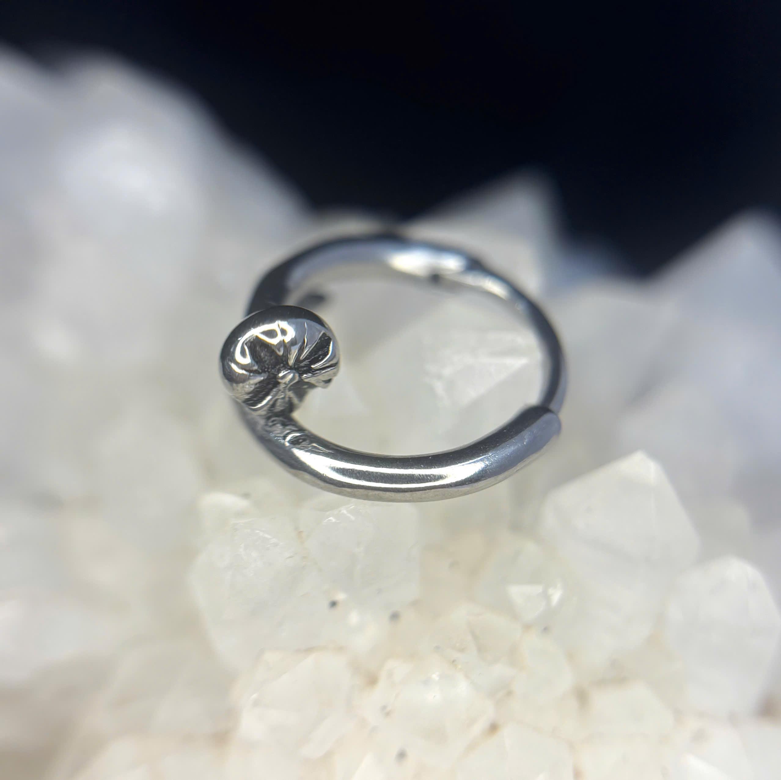 Khuyên vòng kiểu đầu đinh tán_thumbnail_2