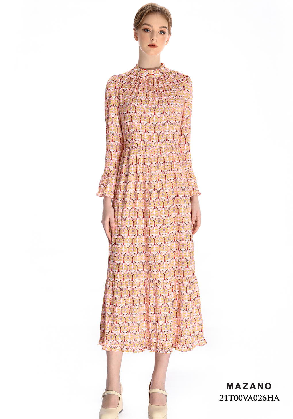 Đầm hồng họa tiết cổ cao bèo gấu