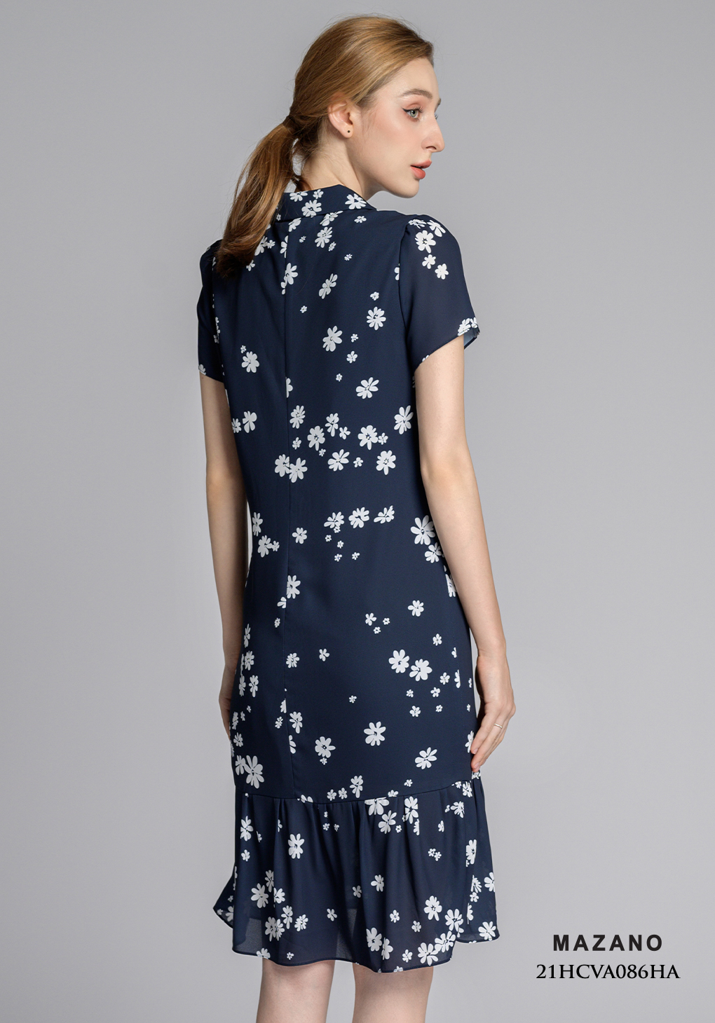 Váy xanh họa tiết chân bèo thắt đai_thumbnail_4