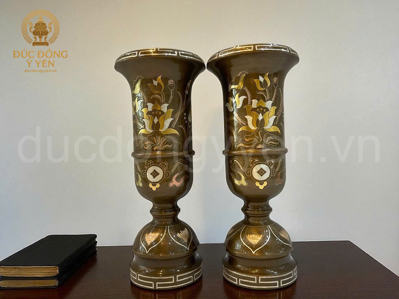 Ống hương đúc đồng đỏ khảm tam khí _thumbnail_1