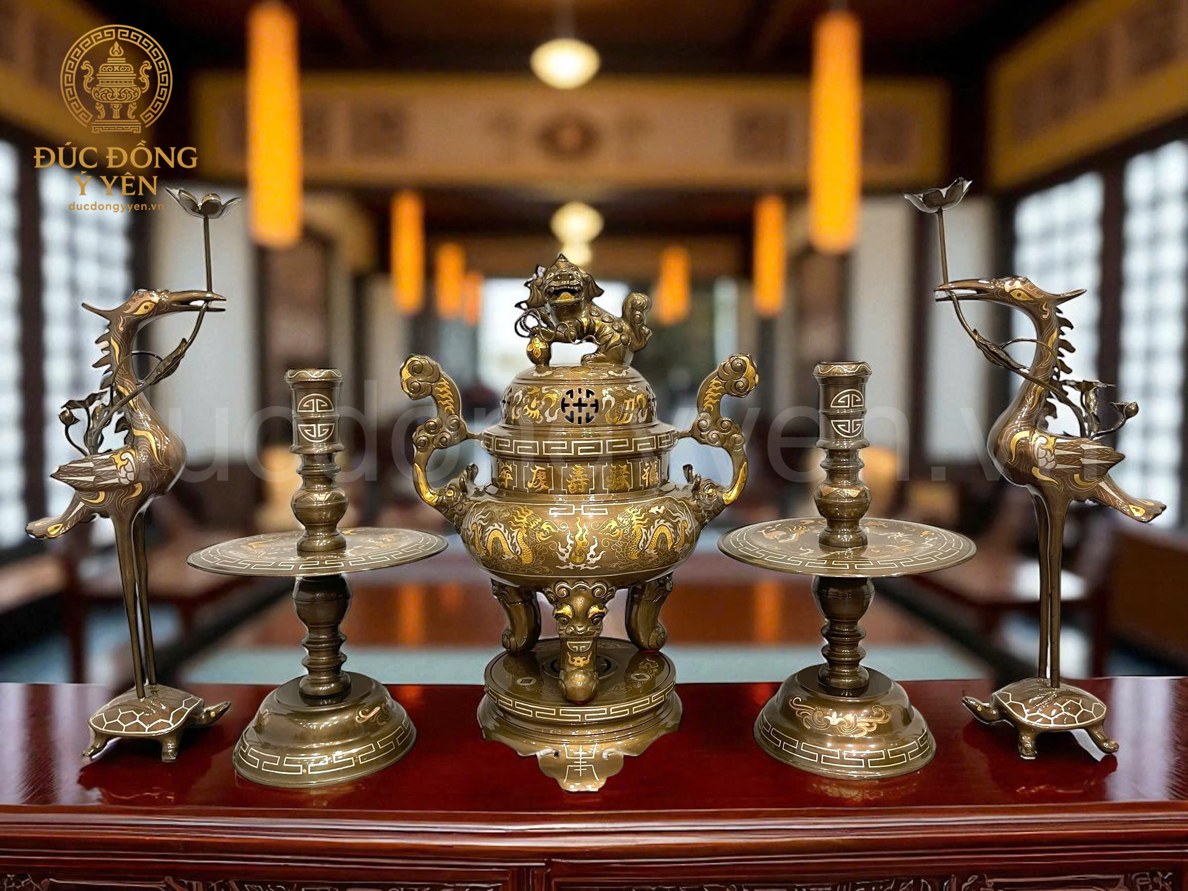 Bộ đỉnh thờ ngũ sự cao 70cm đúc đồng đỏ khảm tam khí dát điểm vàng 
