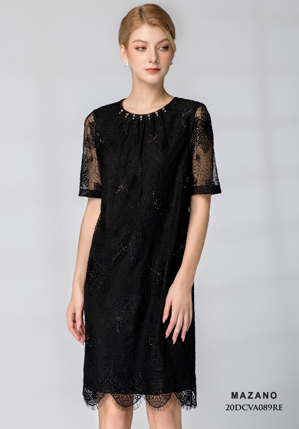 Đầm đen suông ren đính đá_thumbnail_0