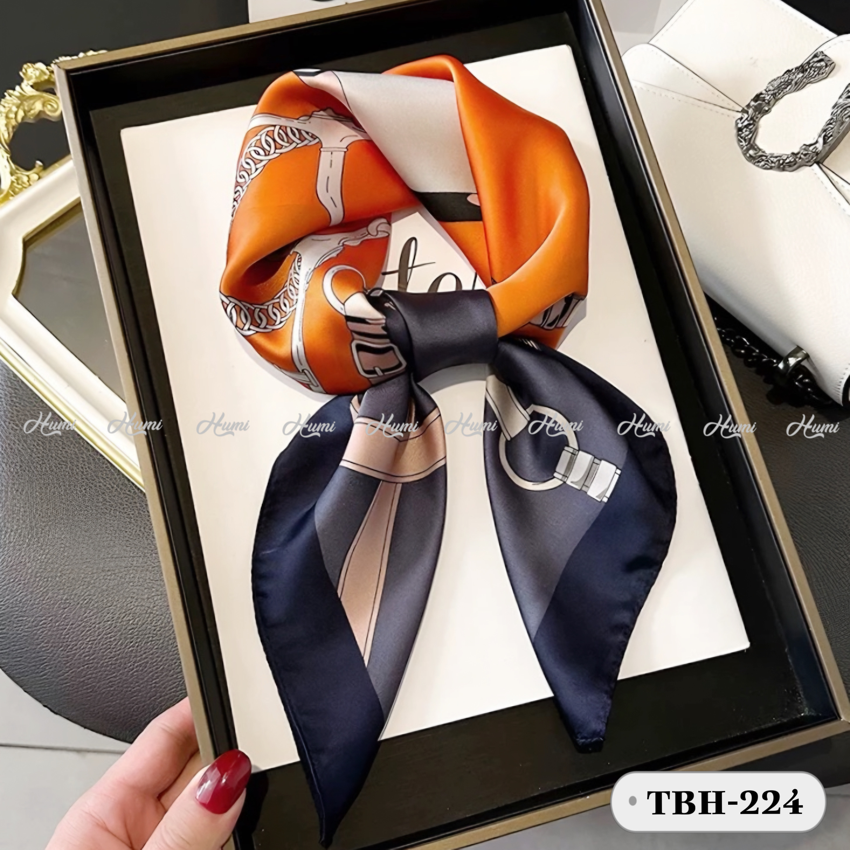 KHĂN LỤA VUÔNG HQ 70x70CM (TBH224)