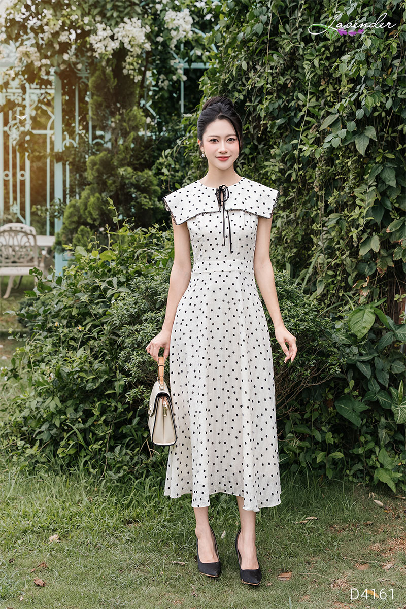 Đầm cổ vuông chấm bi trắng D4161_thumbnail_6
