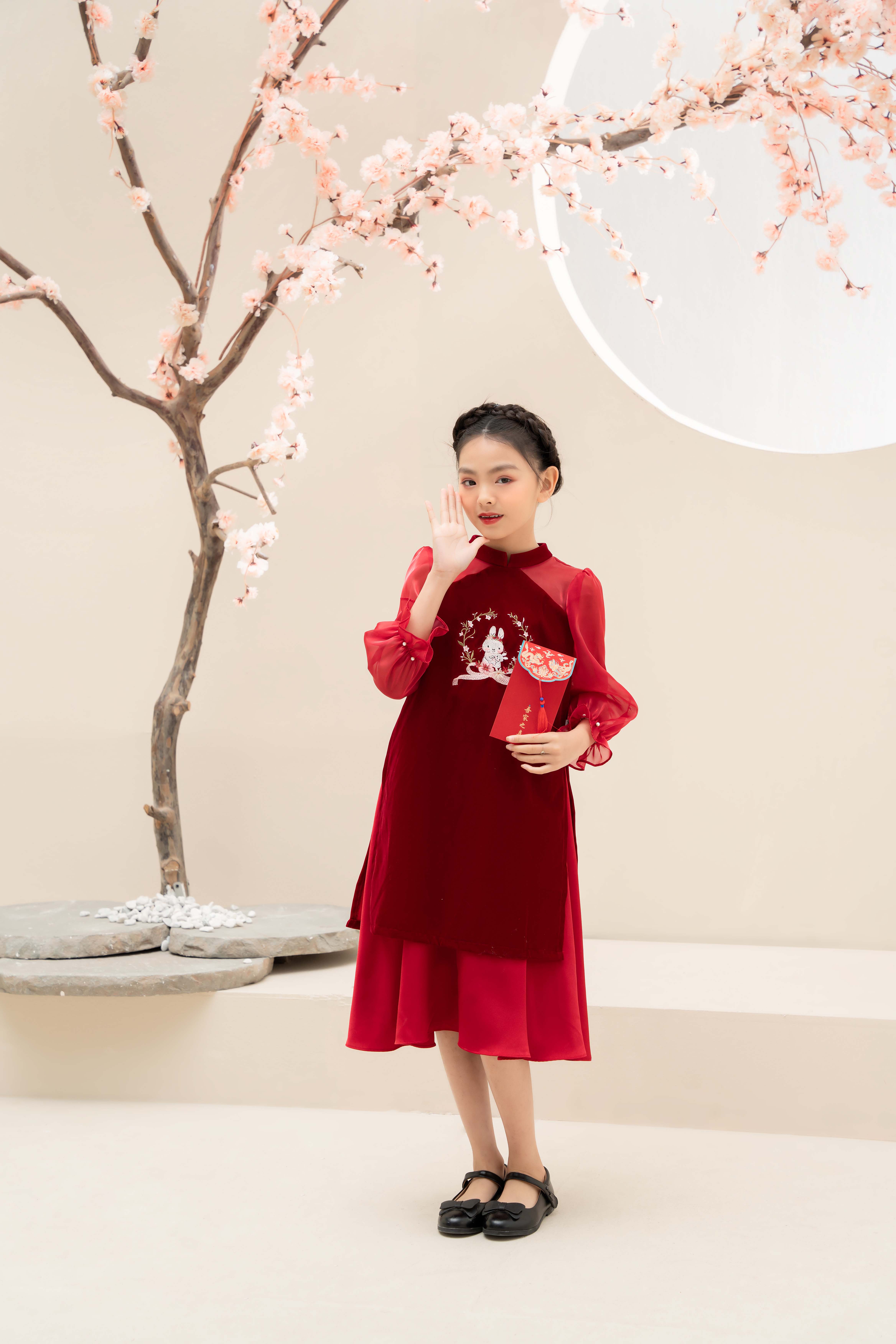 Áo dài thêu thỏ tay đính trai_thumbnail_0