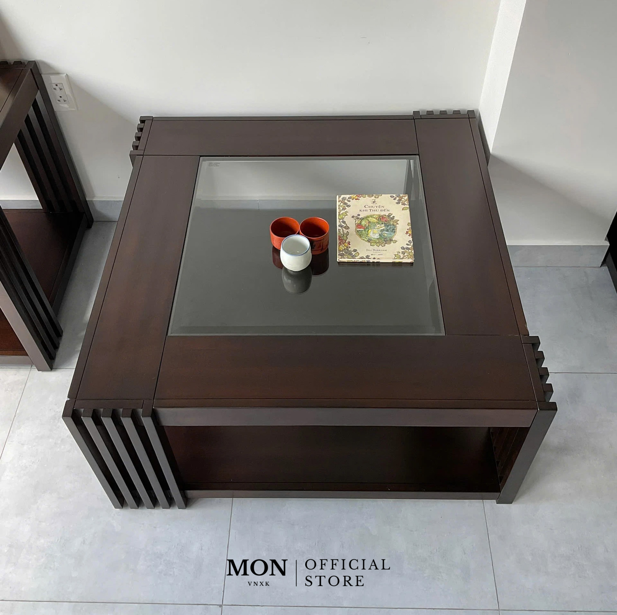 BÀN SOFA MẶT KÍNH ROOMS TO GO_thumbnail_6