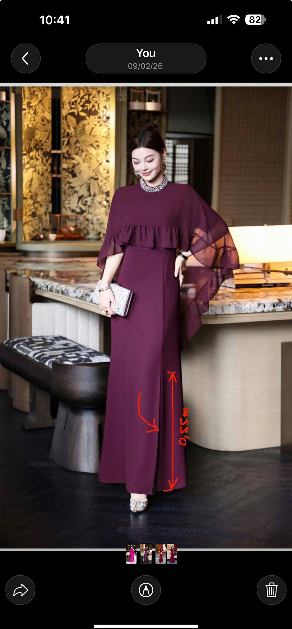 Đầm nữ hoàng cổ đính đá