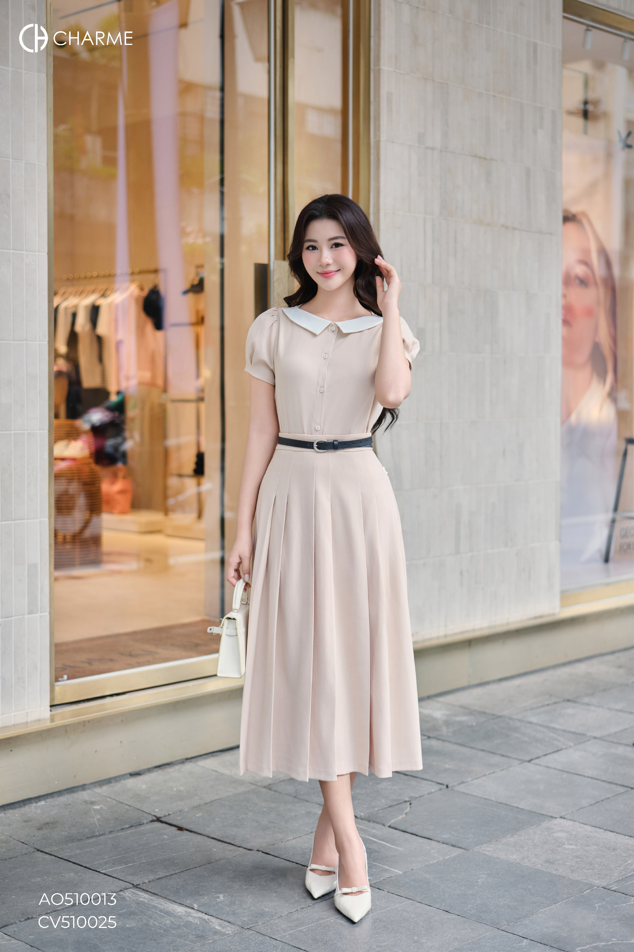 Áo cổ phối tay cộc bồng