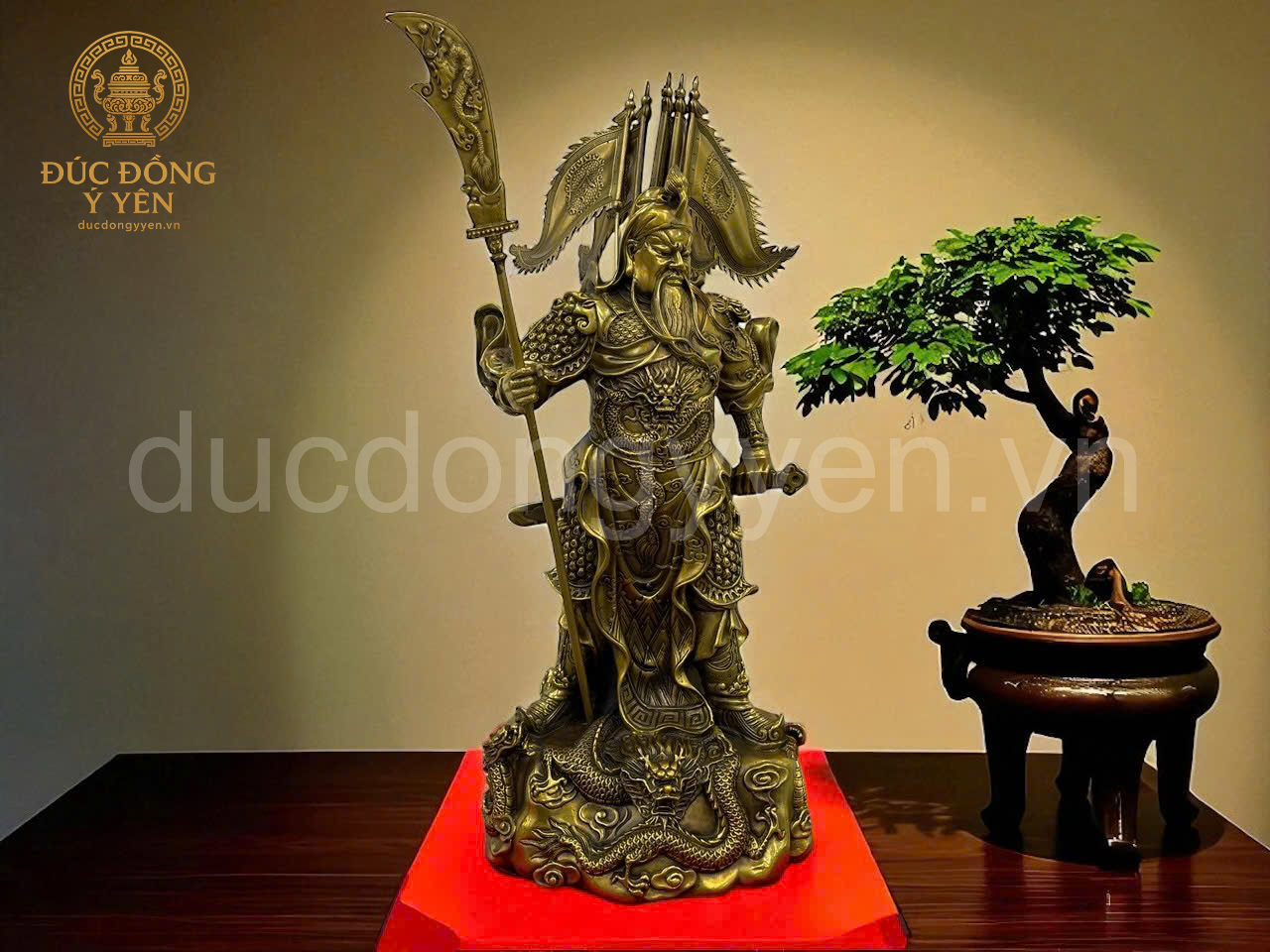 Tượng quan công đứng bệ rồng bằng đồng 