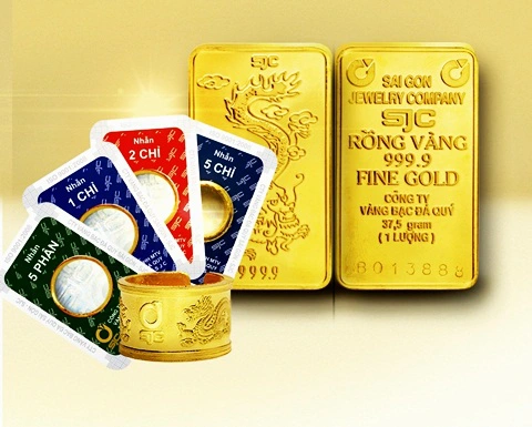 Hôm nay giá vàng vọt lên hơn 137 triệu đồng/lượng, tôi lặng người...vì buồn