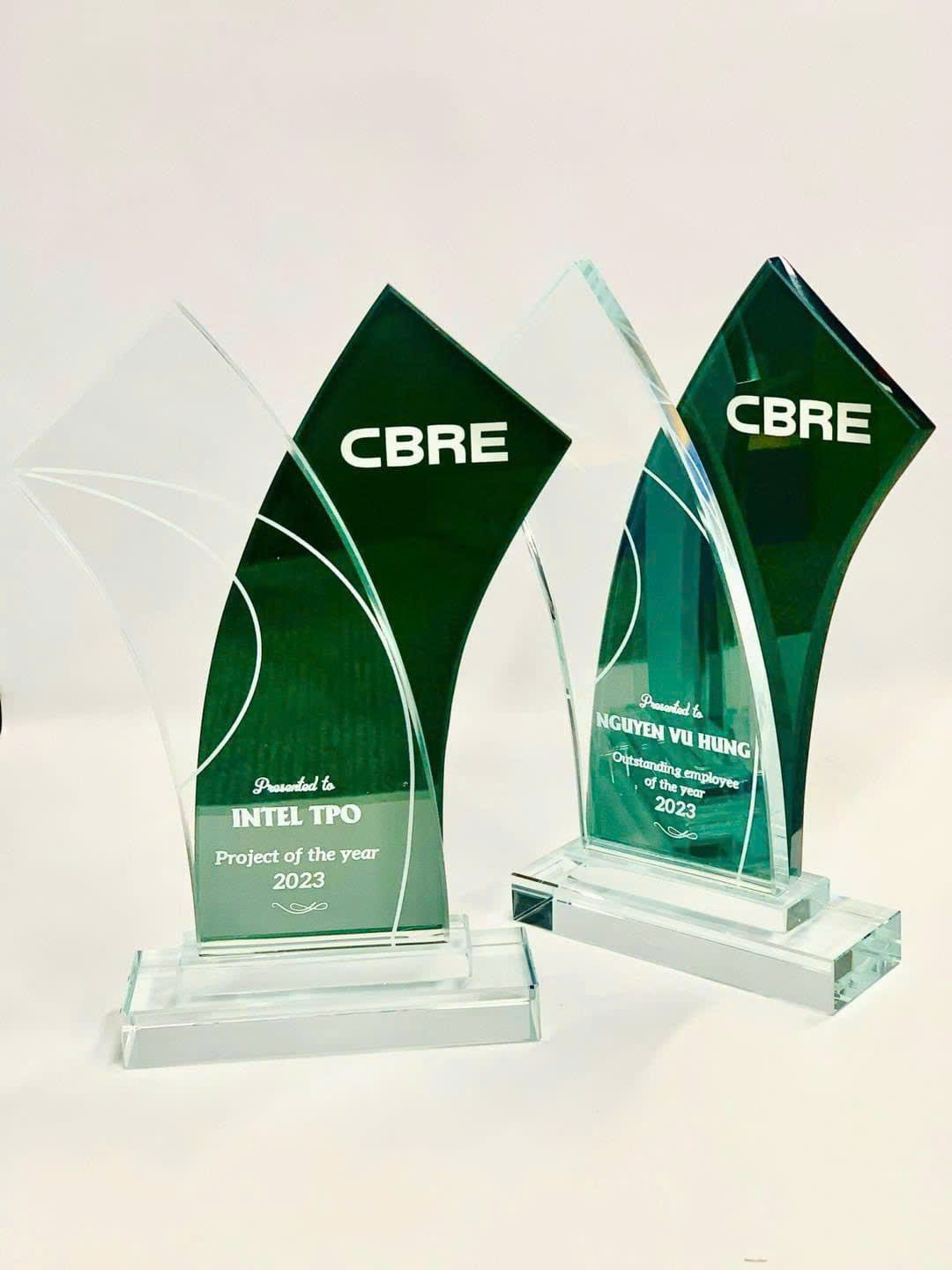 Cúp vinh danh uốn cong 2 lớp_thumbnail_2