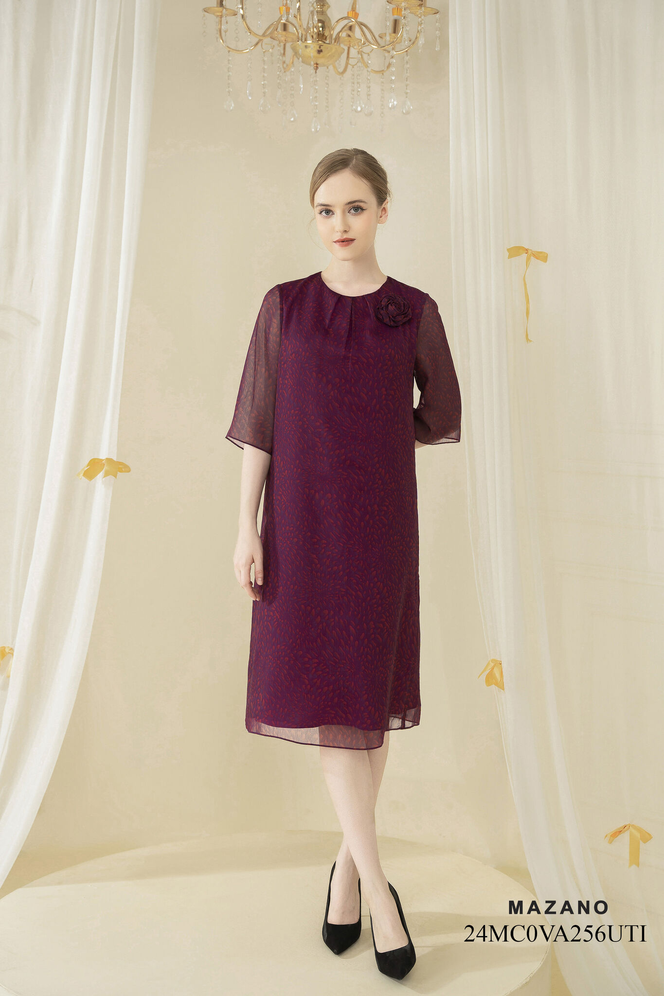 Váy Đầm Suông Vải voan xước Hoạ tiết cách điệu Đính hoa thủ công Cổ tròn Tay lỡ Dài qua gối