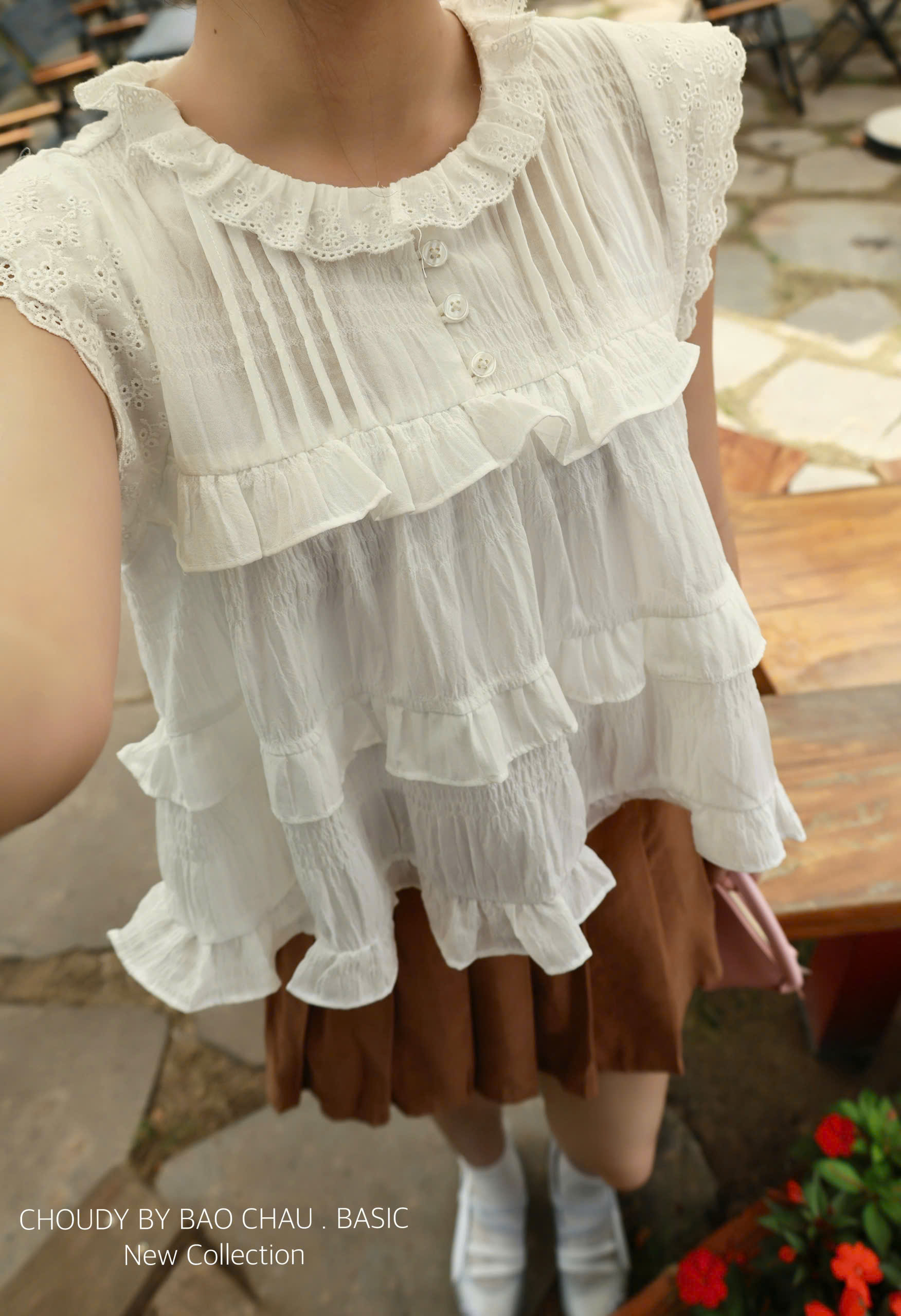 U80 ÁO THÊU HOA TRẮNG