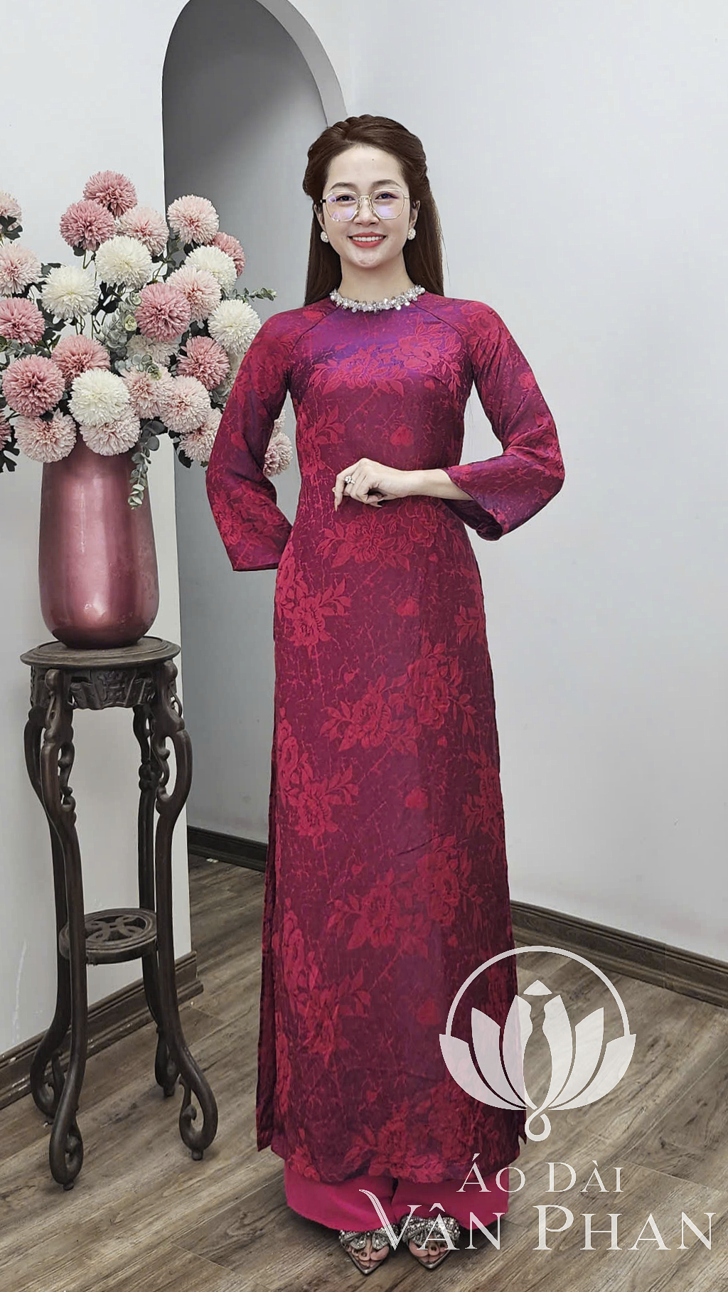 CT335 áo dài cách Tân cổ khít tay dài loe tơ tằm màu hồng hoa giấy ánh tím