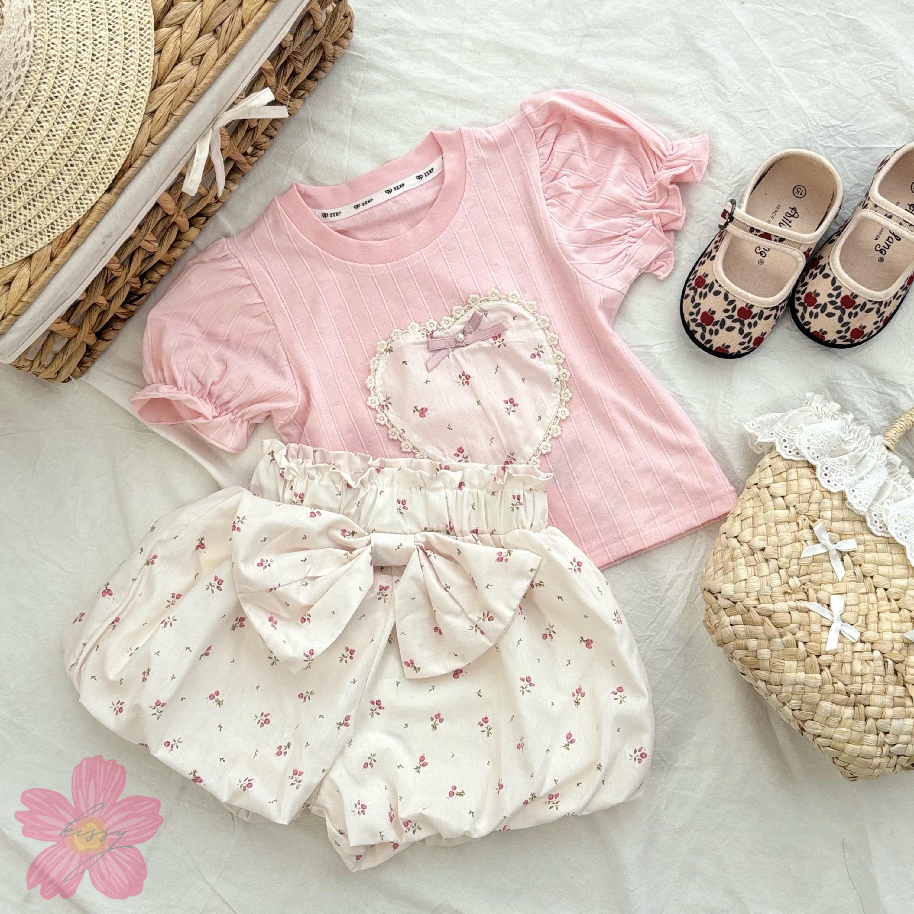 Set Áo Thun Và Quần Dáng Bí Họa Tiết Hoa Nhí Đáng Yêu Phong Cách Hàn Quốc Cho Bé Gái Mẫu Mới Xuân Hè QCCC 2025