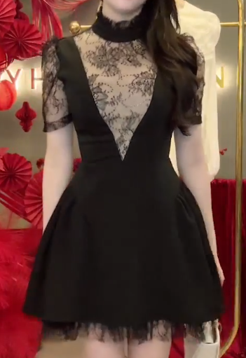 Đầm Xoè Cổ Cao Phối Ren