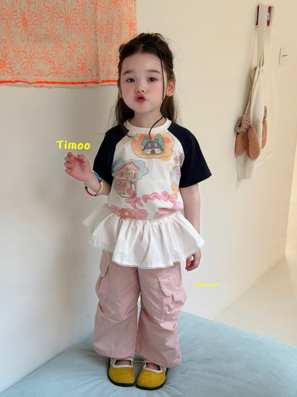 A114 - Áo thun raglan hình in nhà hoạt hình hãng Timoo