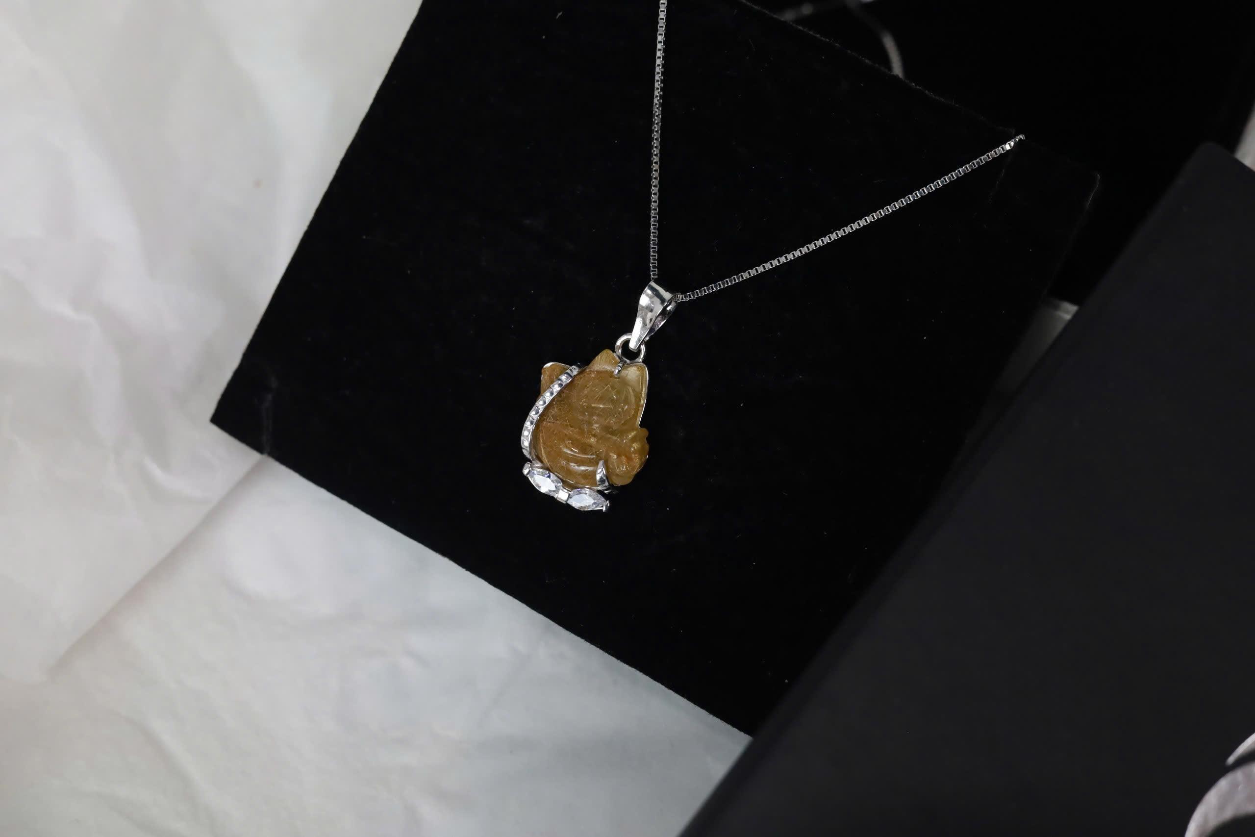 Vòng cổ thạch anh tóc vàng hồ ly bọc bạc xi bạch kim 2 cườm_thumbnail_2