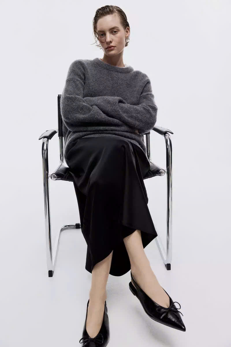 V138 - CHÂN VÁY LỤA ĐEN ZR_thumbnail_2