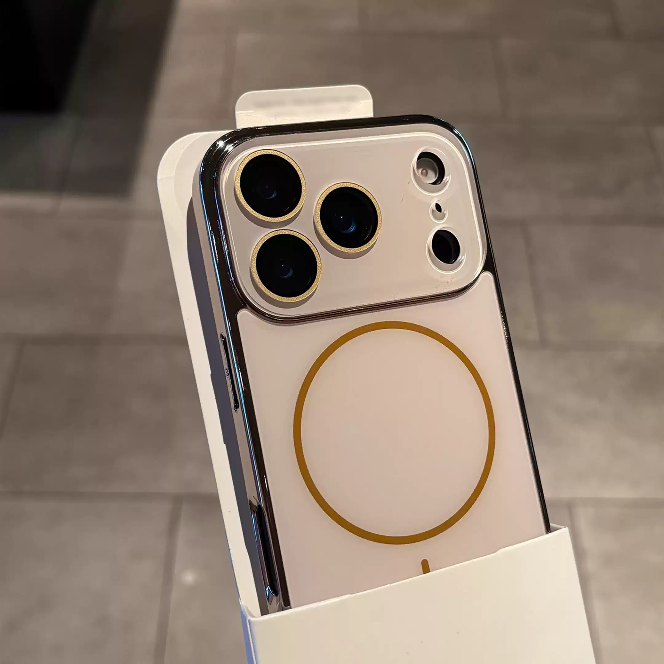 ỐP LƯNG TỐI GIẢN DÀNH CHO IPHONE CÓ VÒNG MAGSAFE_thumbnail_8