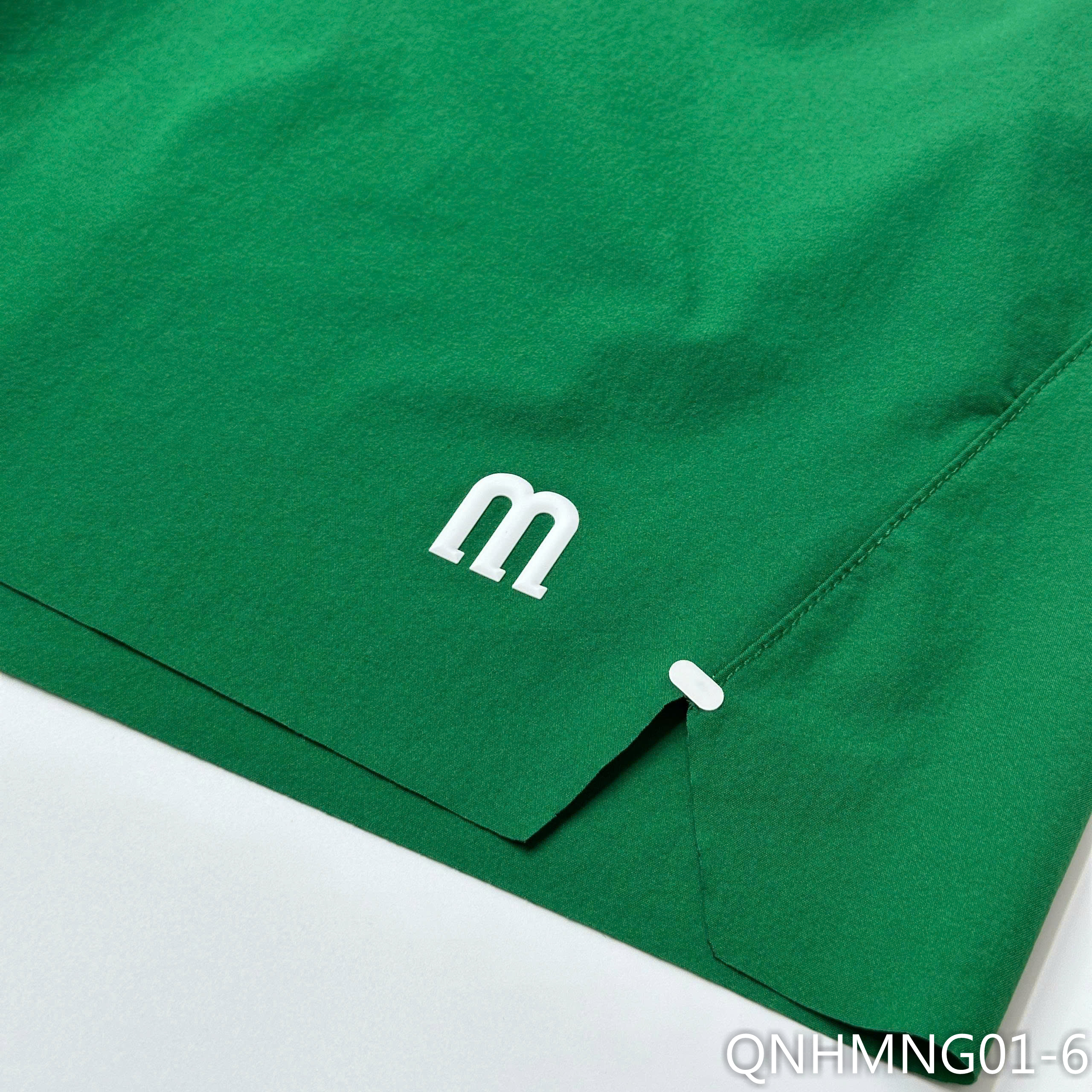 QUẦN NGẮN CHUN MANESTI GIÓ TRƠN- XẺ TAM GIÁC_thumbnail_28