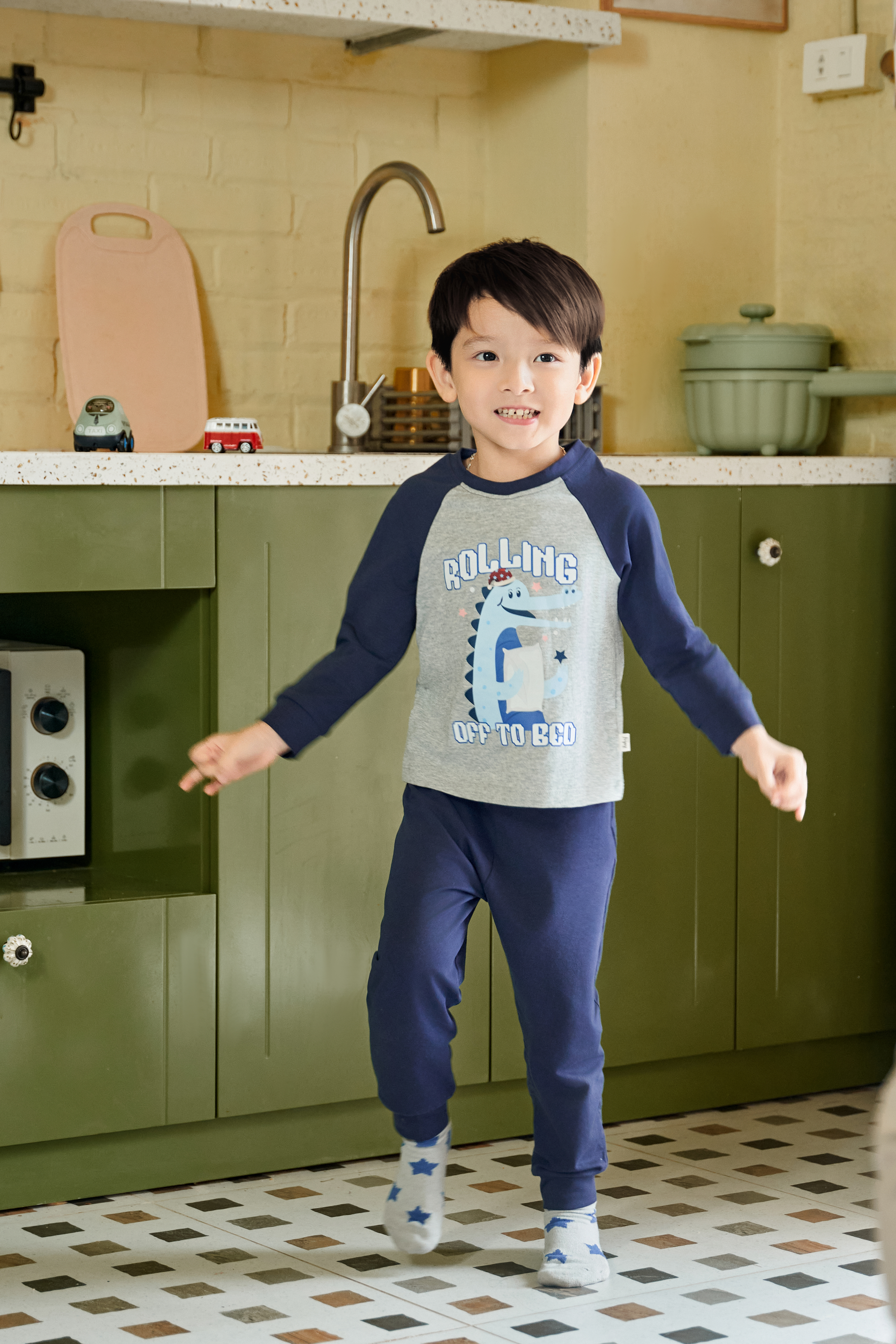 Bộ thun dài tay raglan in hình_thumbnail_1