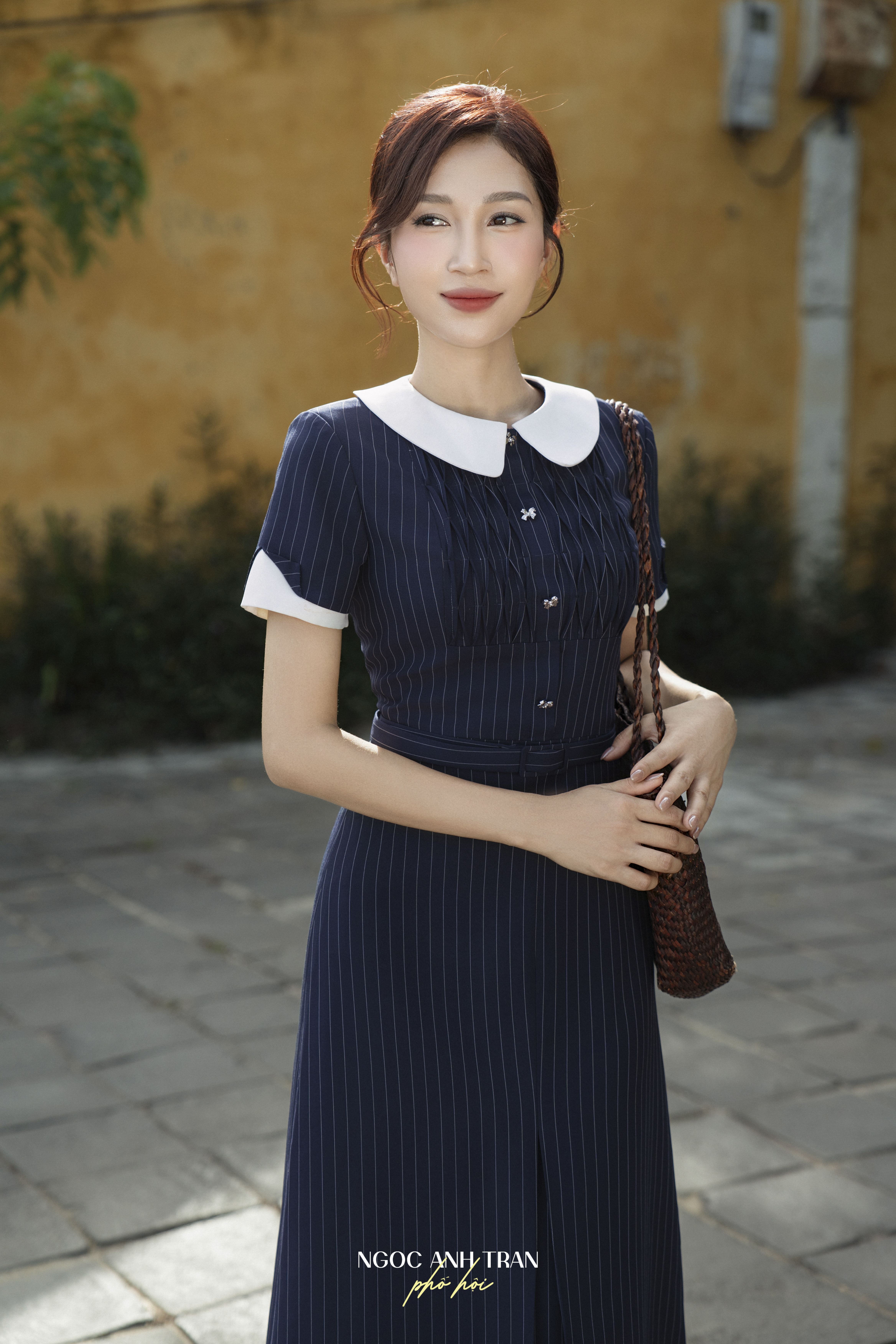 D133 - Váy kẻ xanh cổ sen trắng Hội An_thumbnail_3