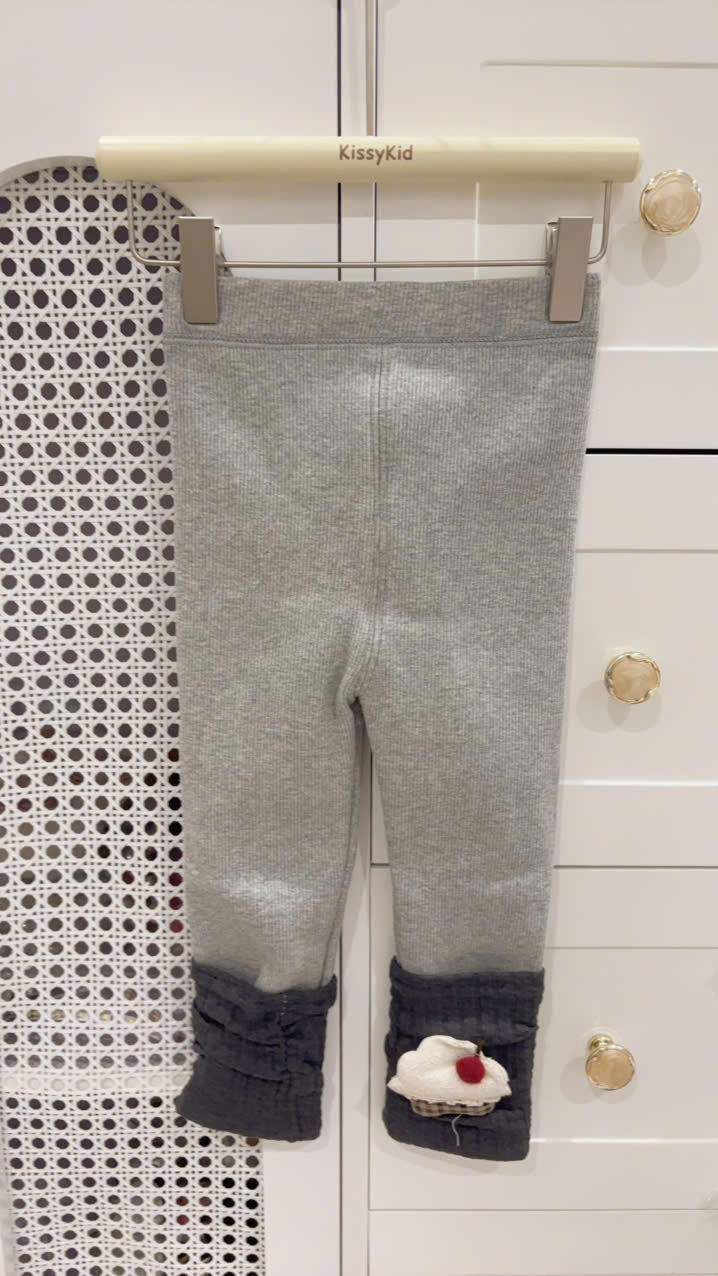 (Q171) Quần legging ghi gấu gập đính bánh gato_thumbnail_0