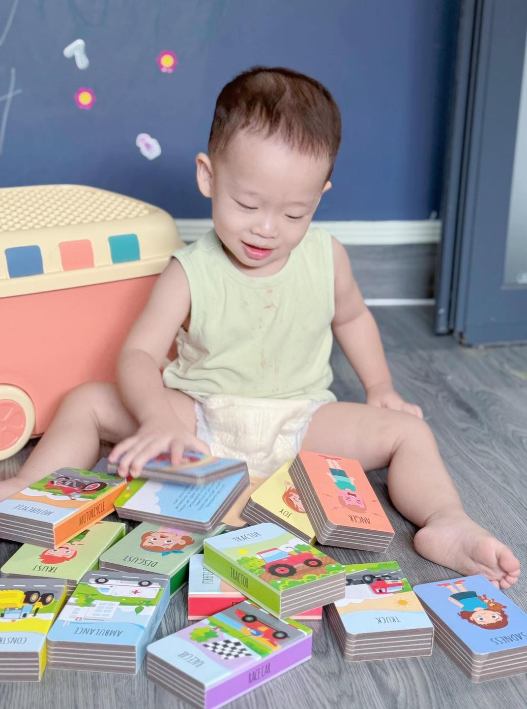 MY FIRST LIBRARY - VEHICLES (xả vỡ hộp)_thumbnail_10