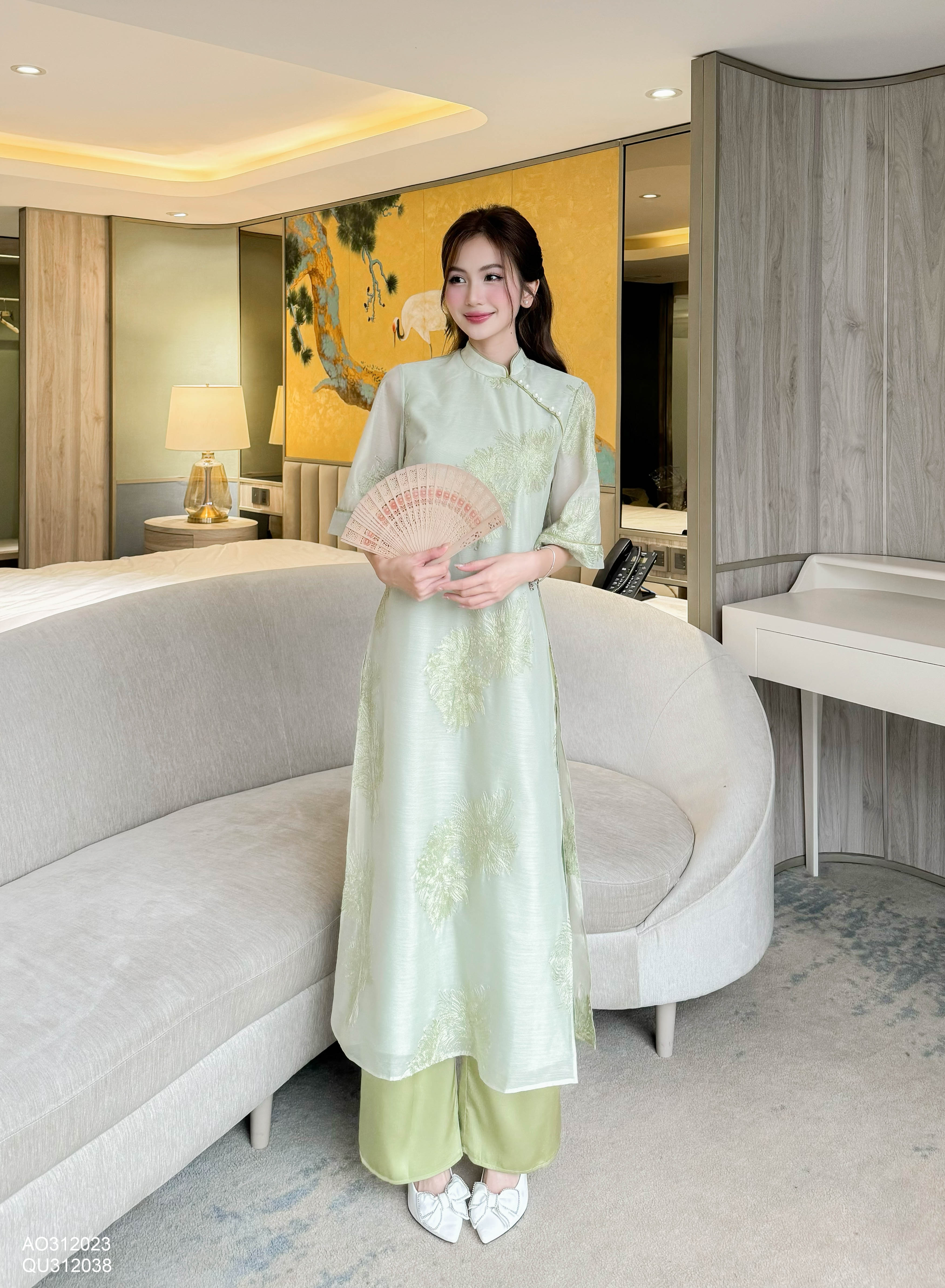 Áo dài tơ thêu hoa_thumbnail_20