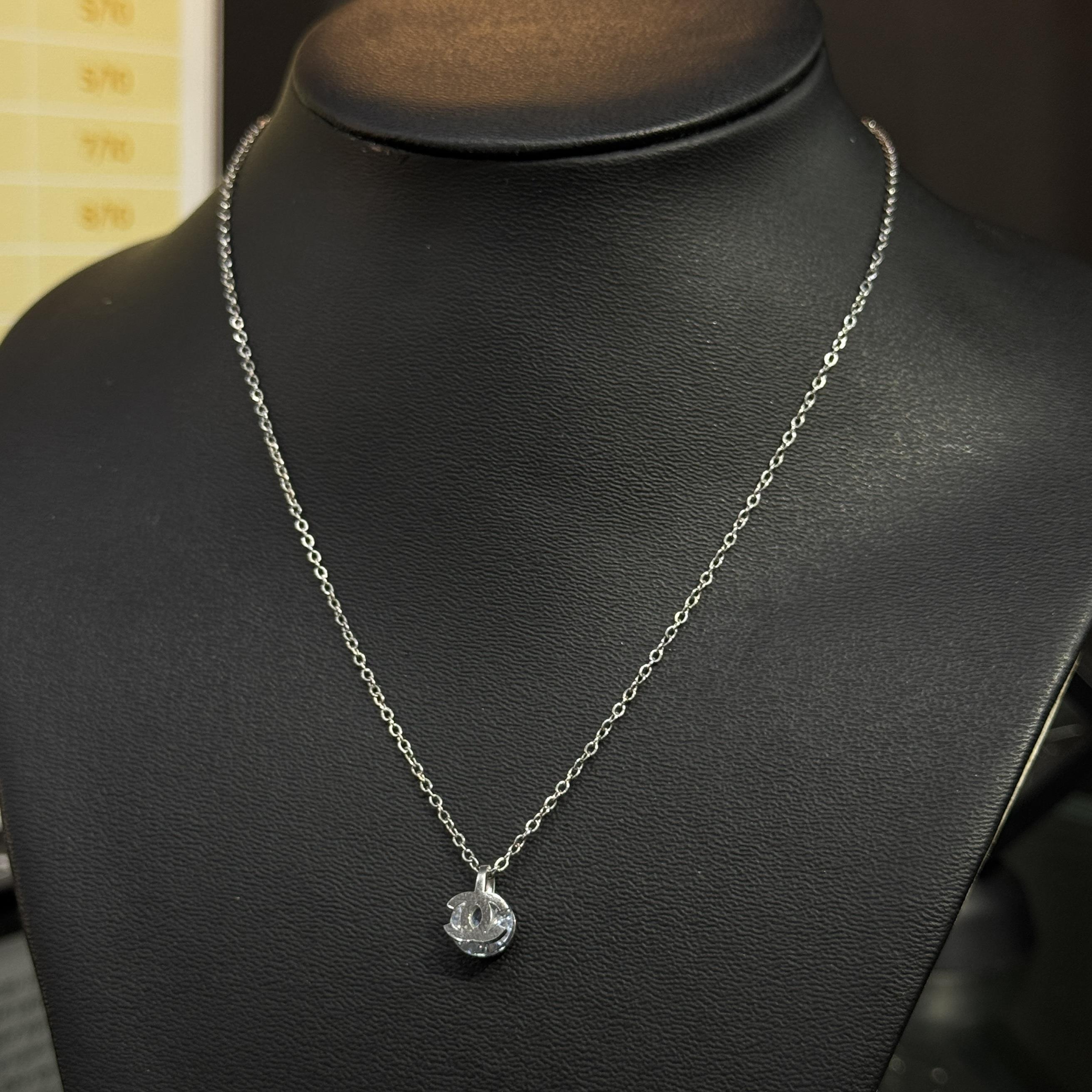 vòng cổ titan bạc kim cương logo chanel nhỏ _thumbnail_0
