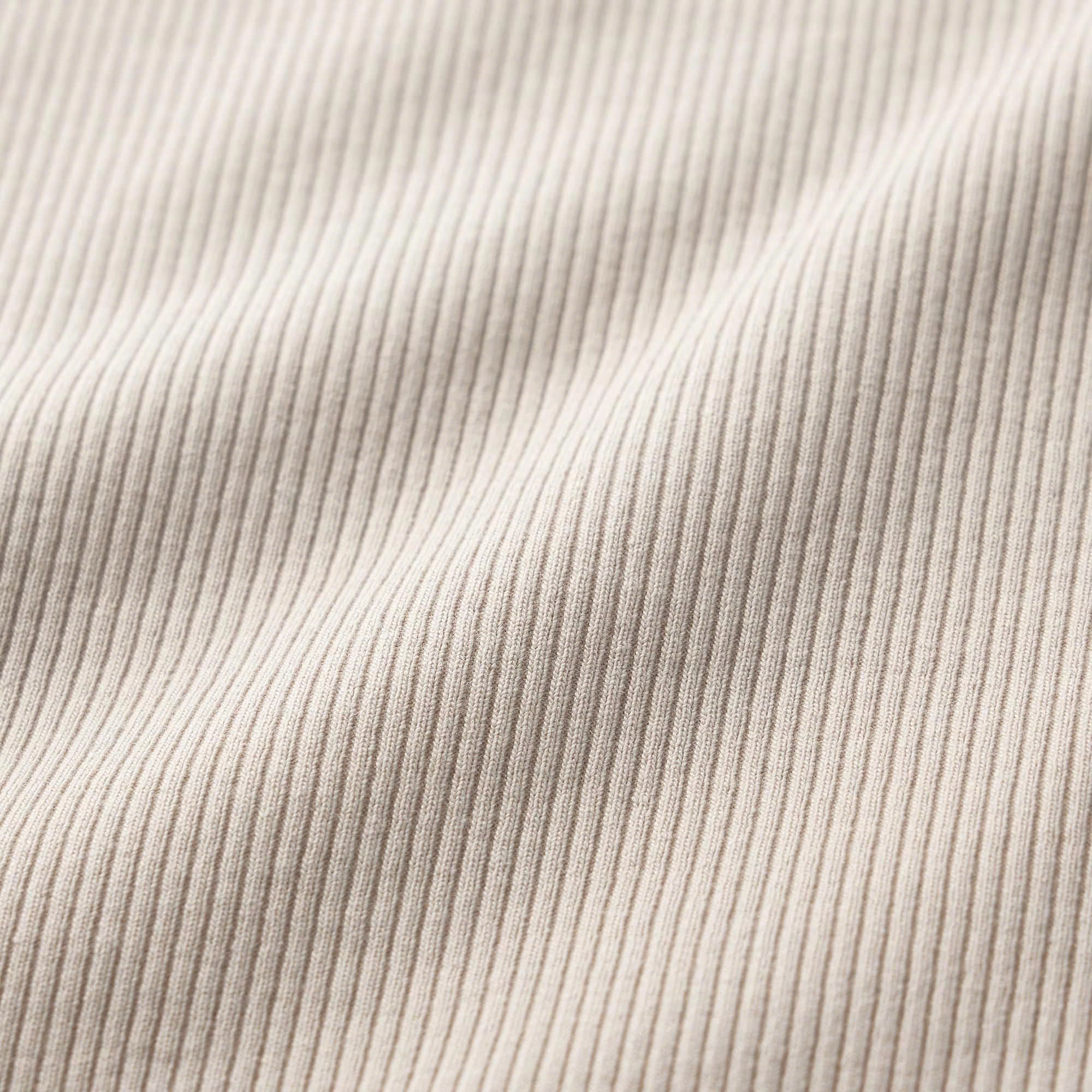 AT496 ÁO THUN GU CROP_thumbnail_20