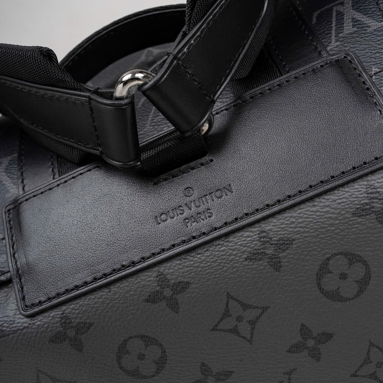 Balo nam LV Christopher PM Monogram Eclipse hoa đen_thumbnail_15