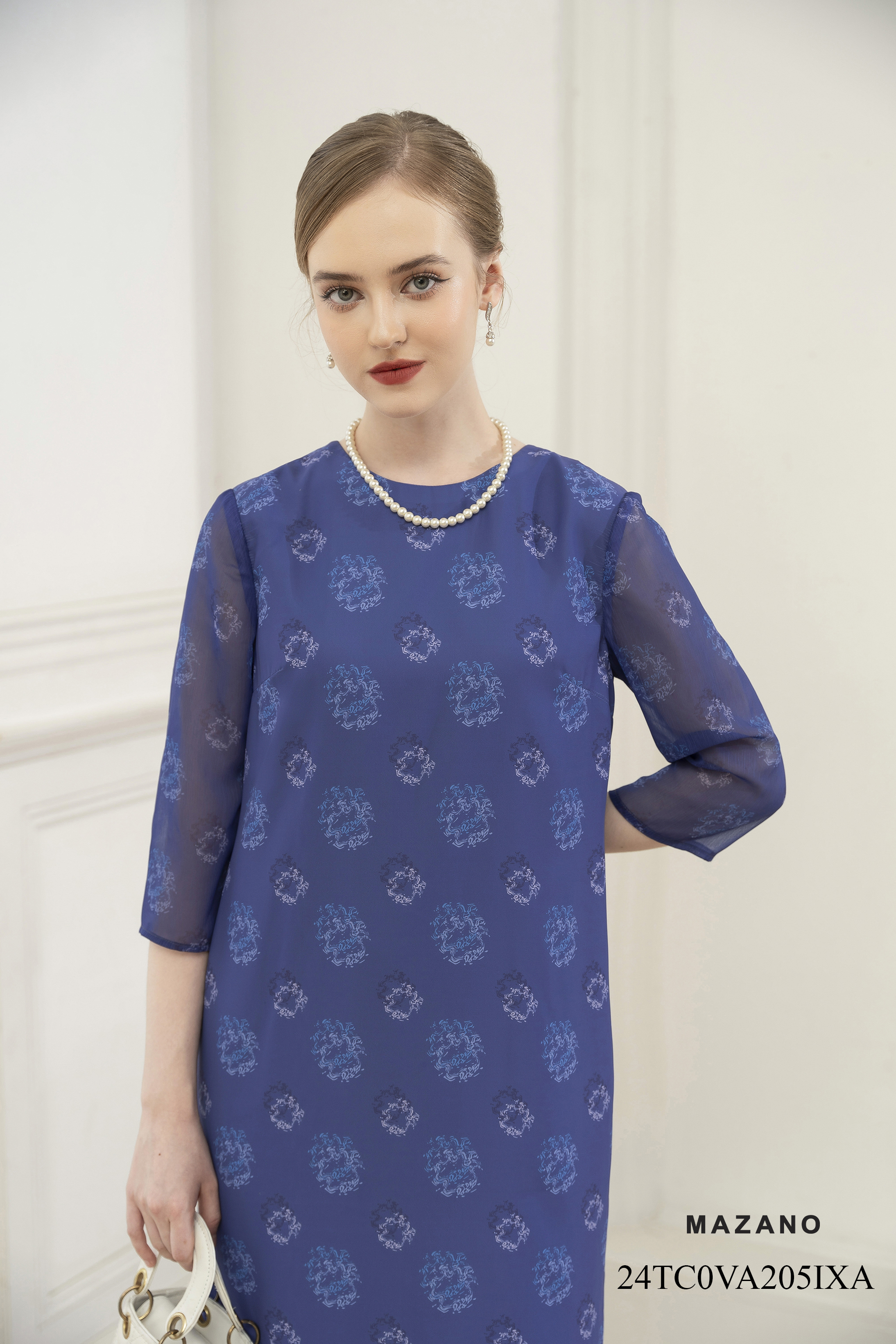 Váy Đầm suông Vải thô dày dặn kết hợp tay voan mỏng Họa tiết hoa hồng cách điệu Cổ tròn vừa Tay lỡ Dài tới bắp chân_thumbnail_2